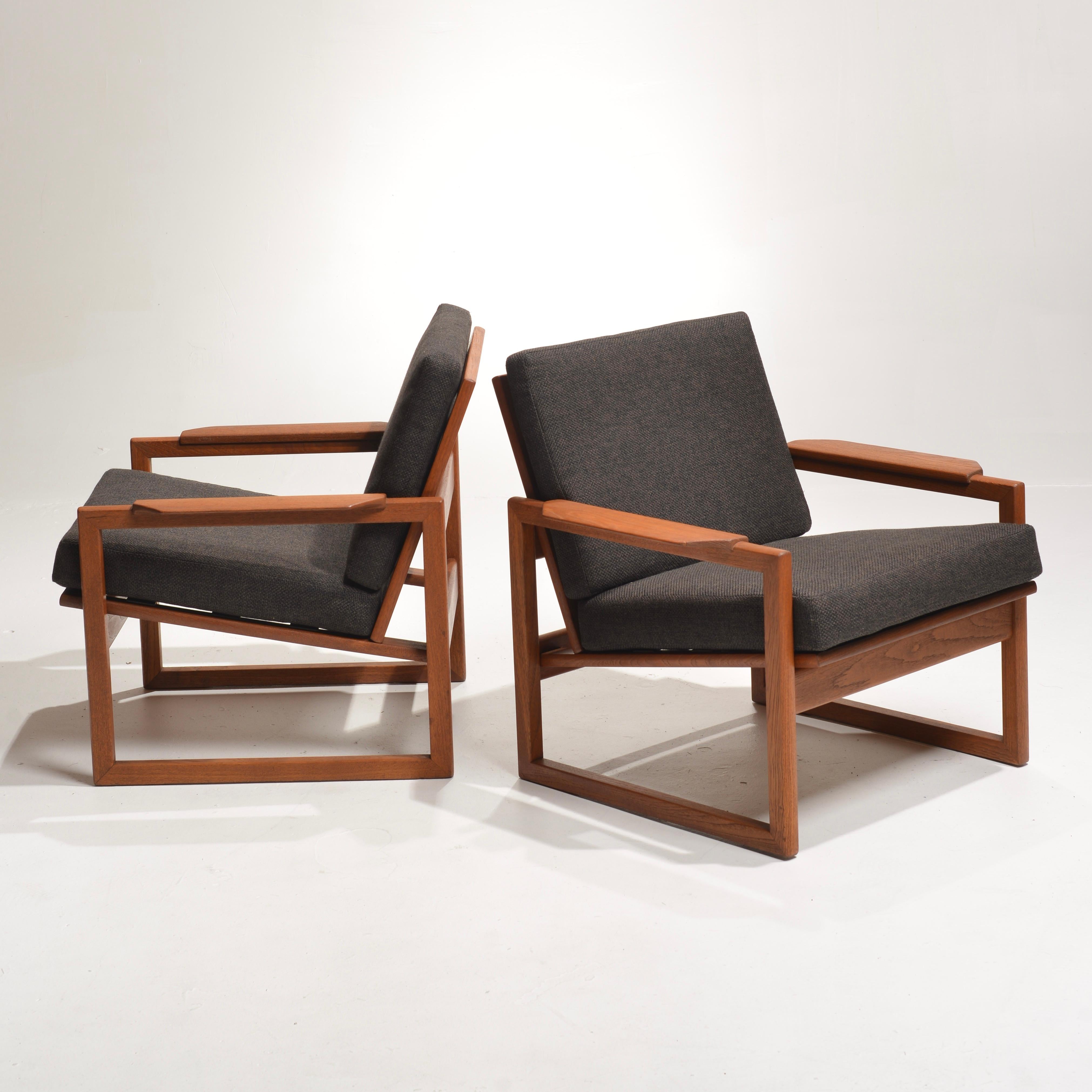 Vintage Pair of Danish Teak Lounge Chairs by Sven Ellekaer For Sale 6