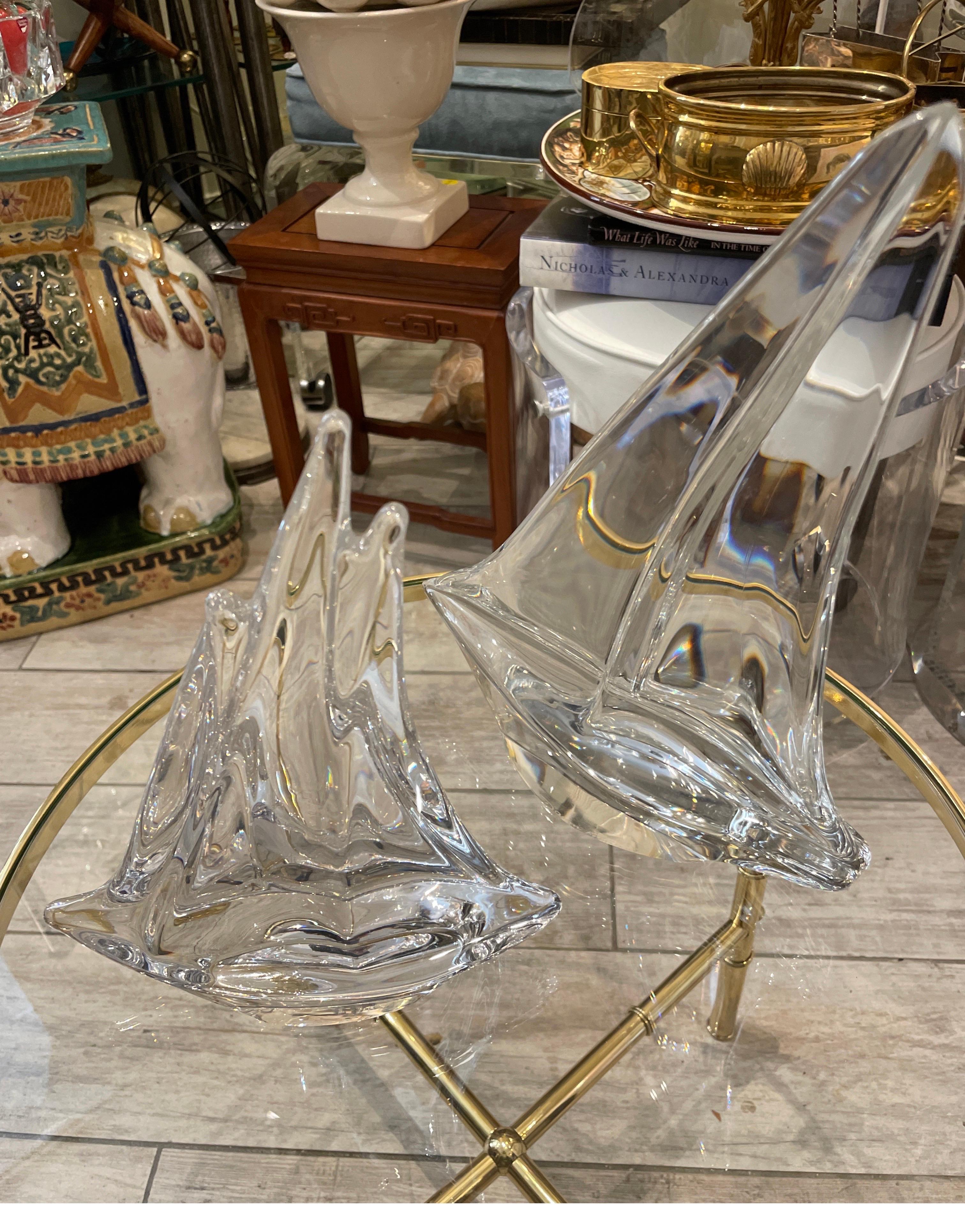 Paire de sculptures de voiliers en cristal de Daum Bon état - En vente à West Palm Beach, FL