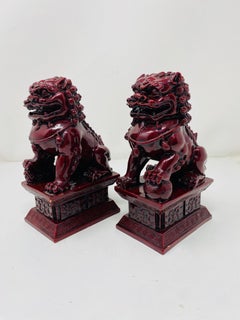 Vintage Pair of Decorative Foo Dogs Sculptures Bookends