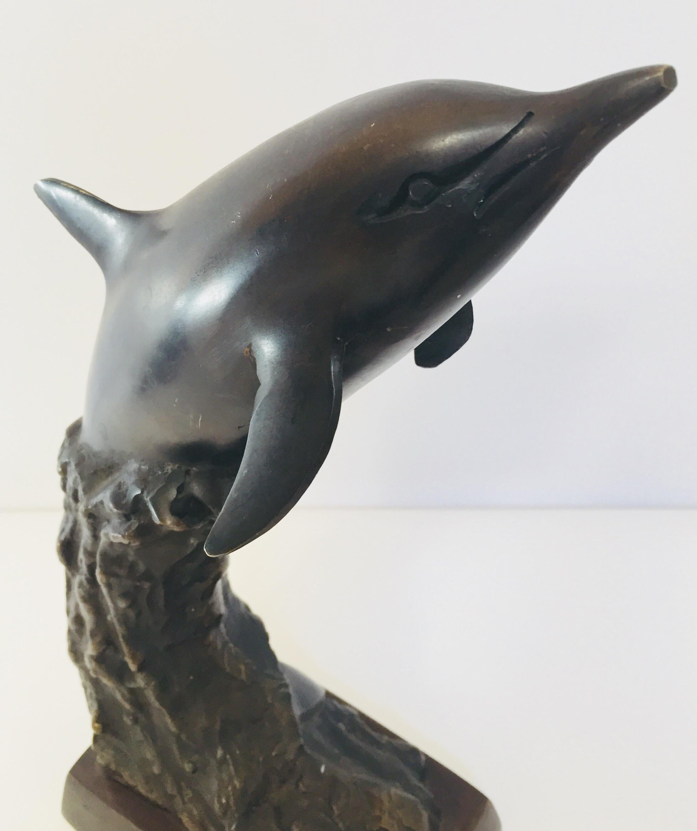 Paire de serre-livres vintage en bronze avec dauphins en vente 2