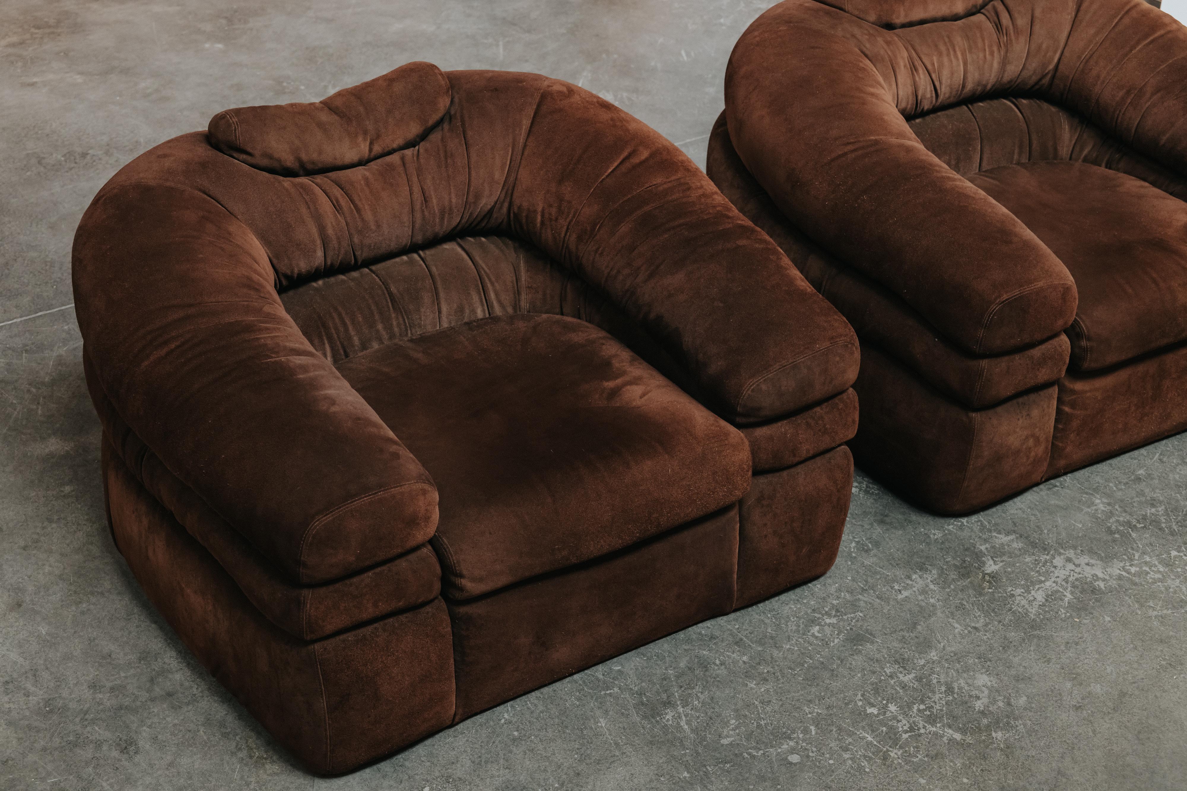 Paire de chaises longues D'Urbino De Pas en daim d'Italie, vers 1970 en vente 4