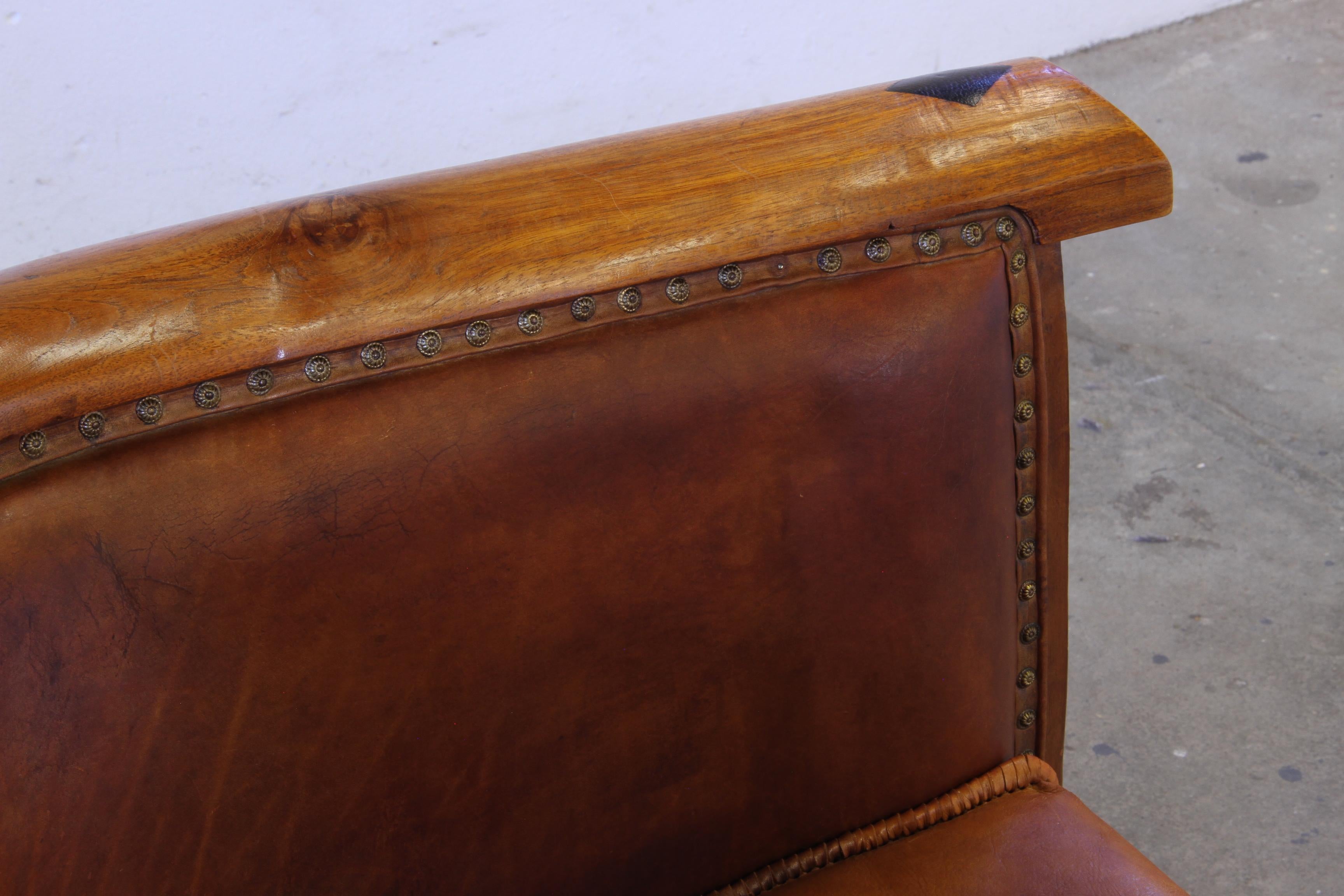 Paire vintage de chaises Club en cuir du début du 20e siècle, Danish Modern Lounge en vente 5