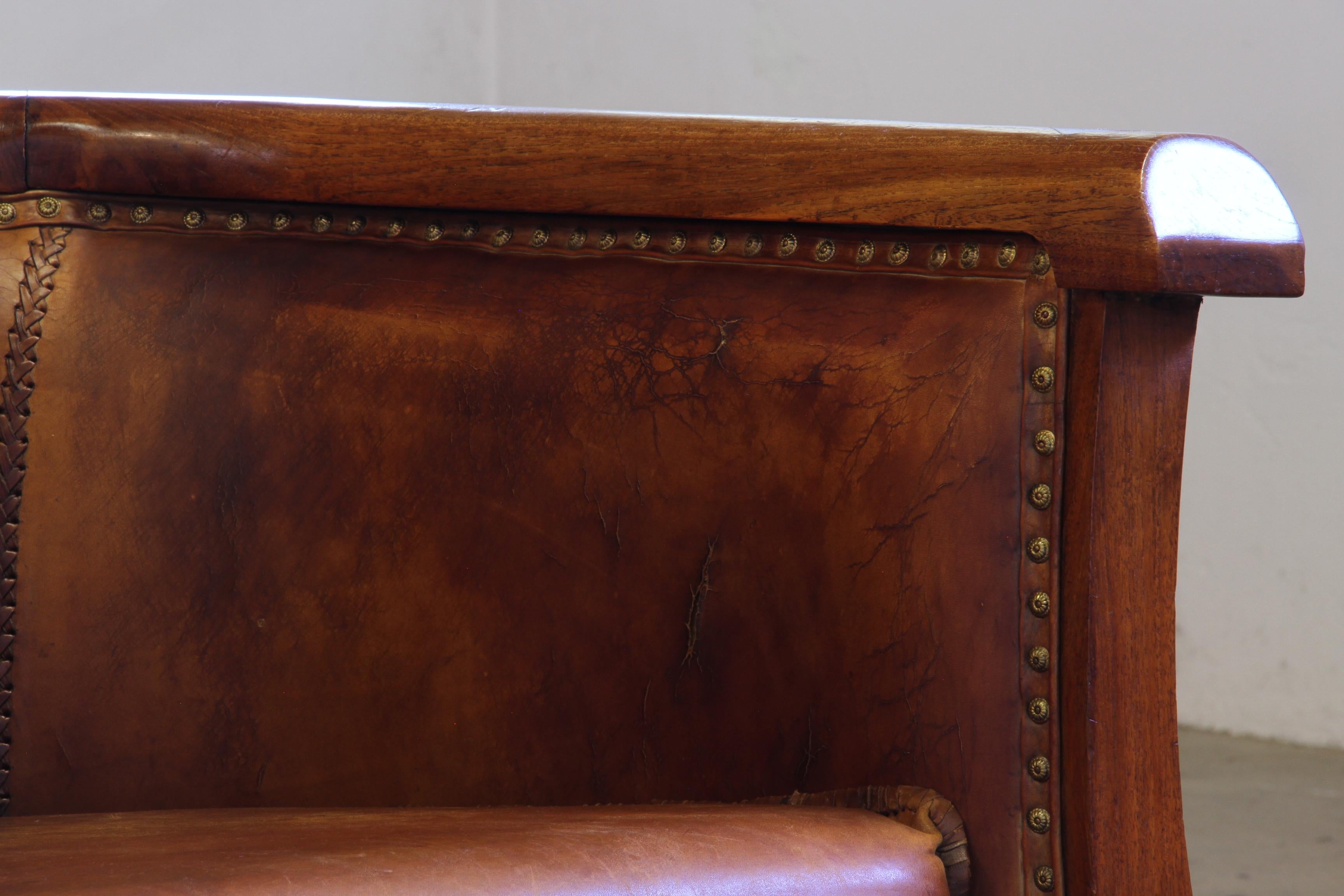 Danois Paire vintage de chaises Club en cuir du début du 20e siècle, Danish Modern Lounge en vente