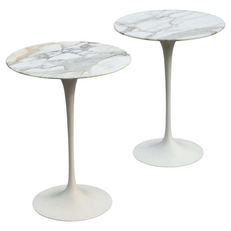 Vintage Pair of Eero Saarinen for Knoll 16" Side or End Tables in Calacatta Gold