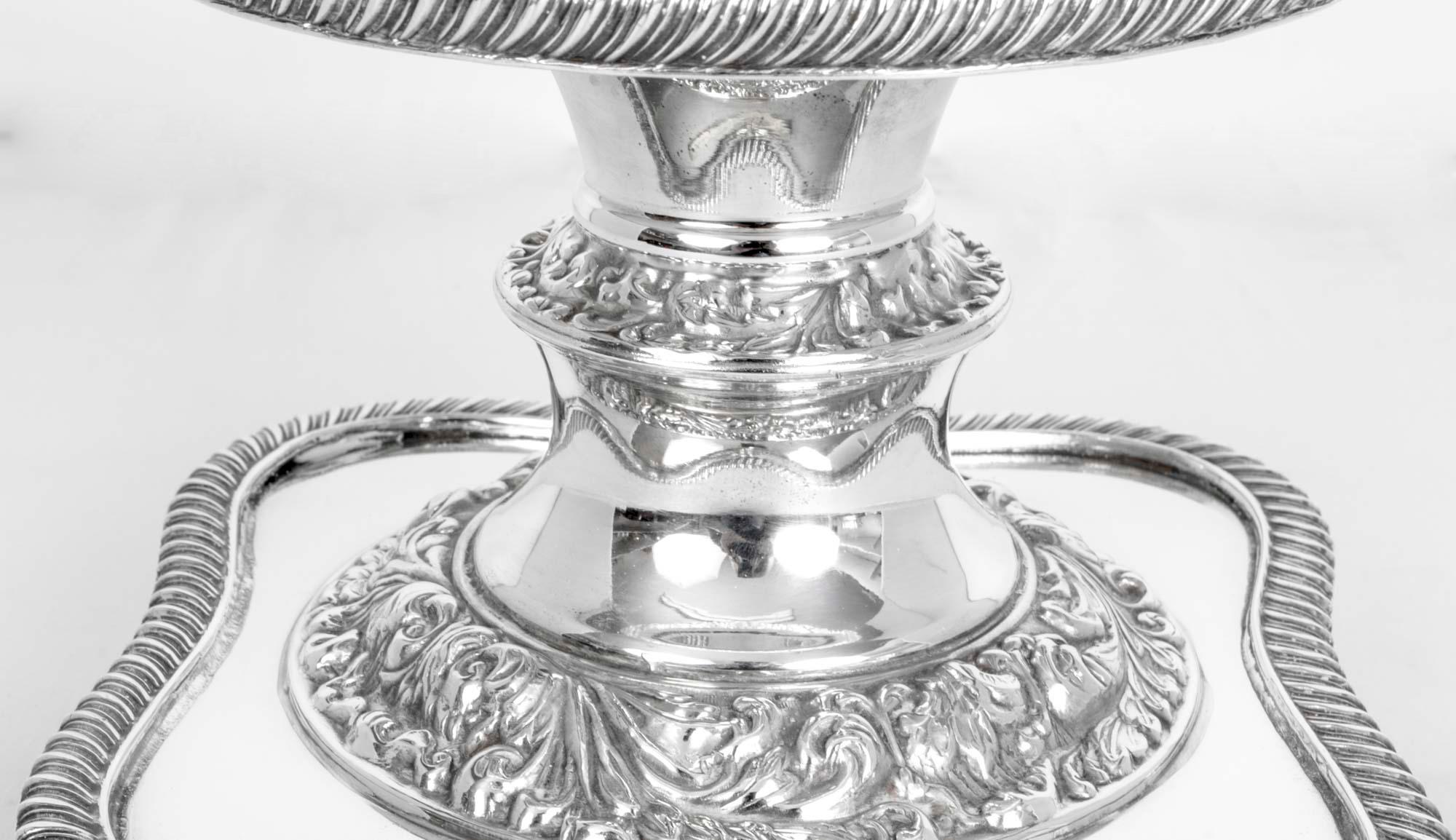 Paar englische versilberte und geschliffene Vintage-Glaskommoden, 20. Jahrhundert im Zustand „Gut“ im Angebot in London, GB