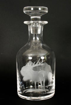 Paire de carafes à liqueur Stuart Crystal Glass gravées 20ème siècle