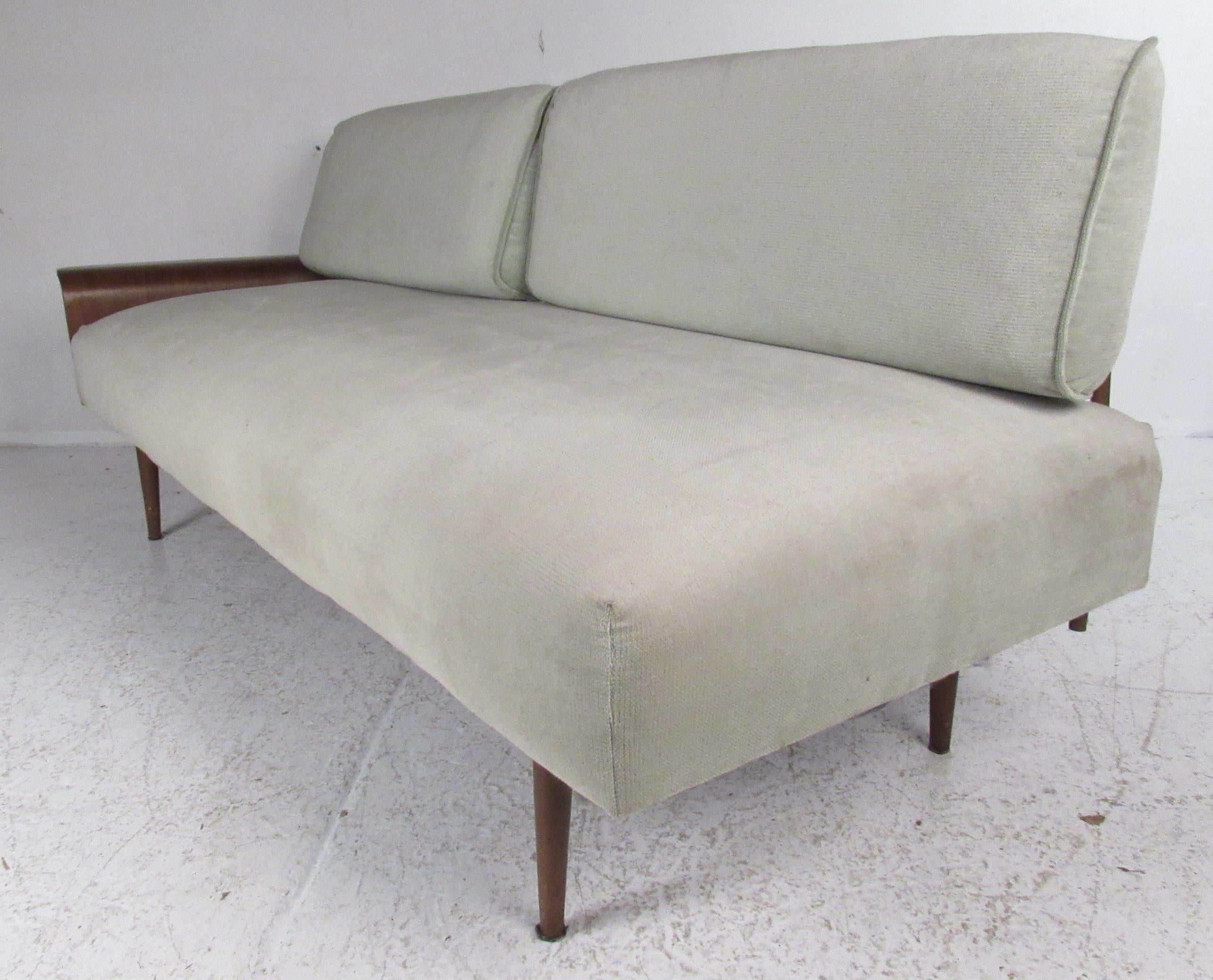 Mid-Century Modern Vintage Pair of Fan Arm Daybeds in the Style of Frank & Son