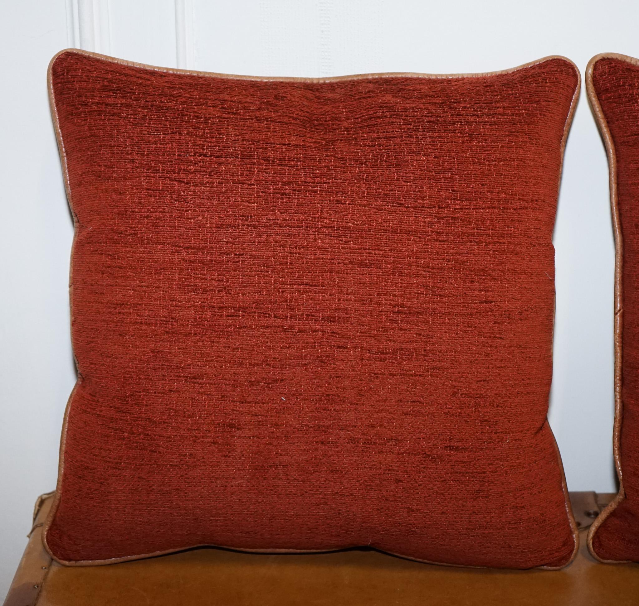 VINTAGE PAIR OF FEATHER FiLLED CHESTNUT BROWN LEATHER & FABRIC SCATTER CUSHIONS For Sale 3