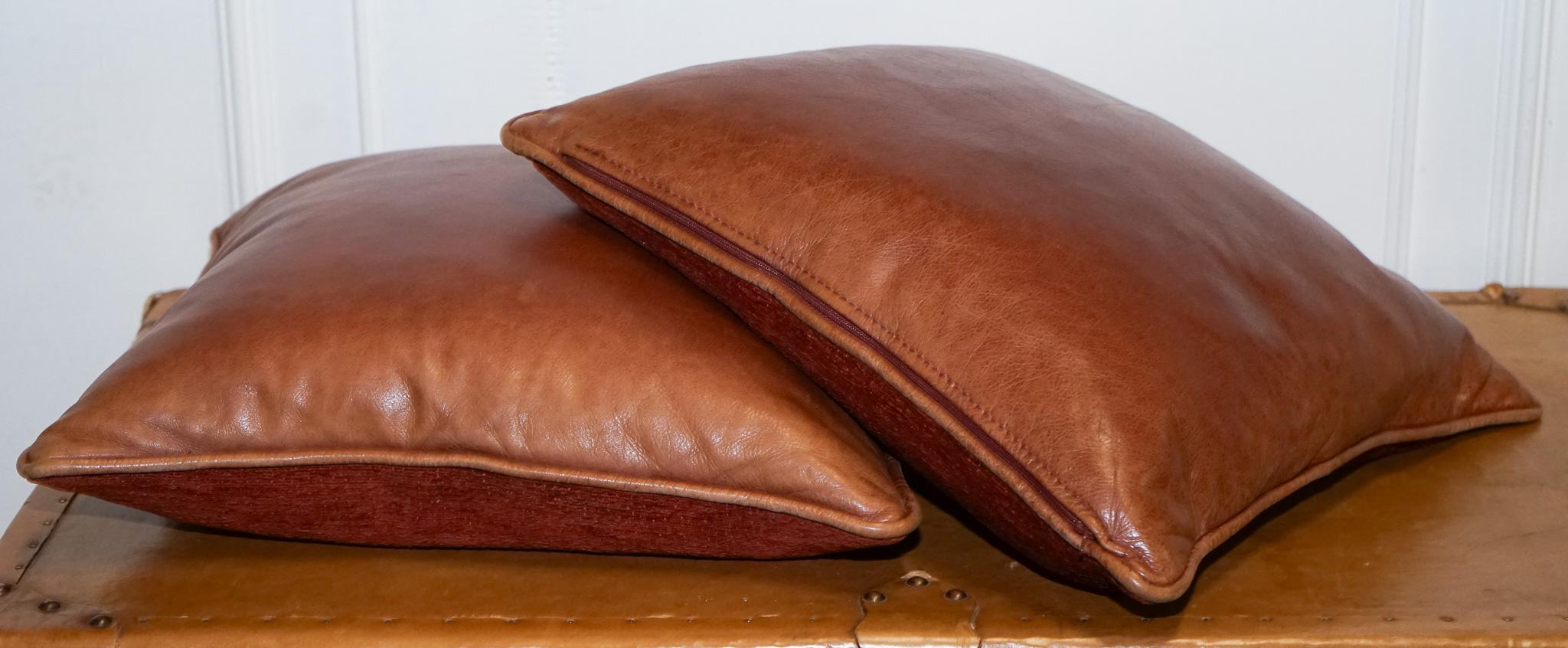 VINTAGE PAIR OF FEATHER FiLLED CHESTNUT BROWN LEATHER & FABRIC SCATTER CUSHIONS For Sale 5