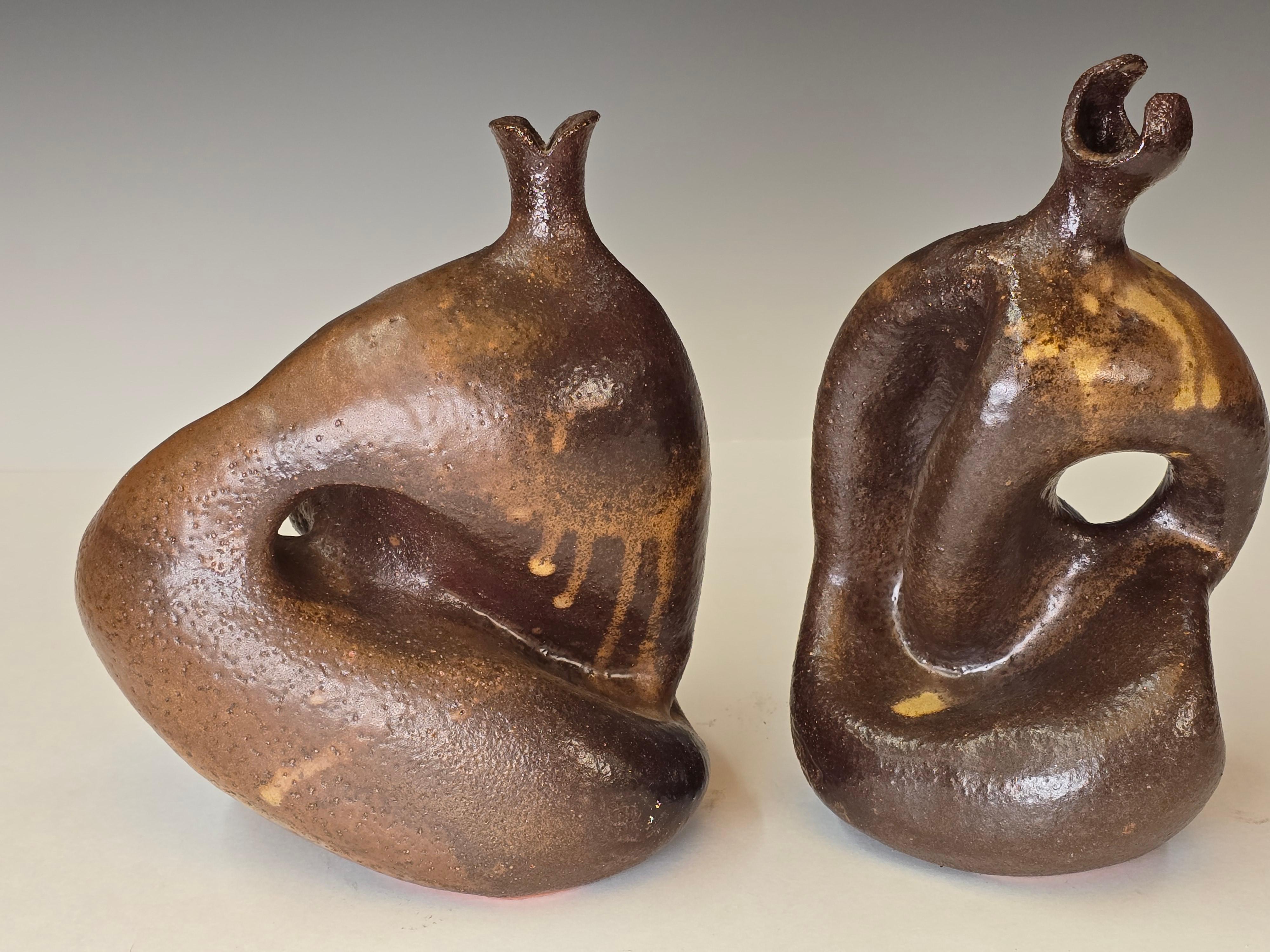 Paire de vases figuratifs abstraits en Studio Pottery en vente 5