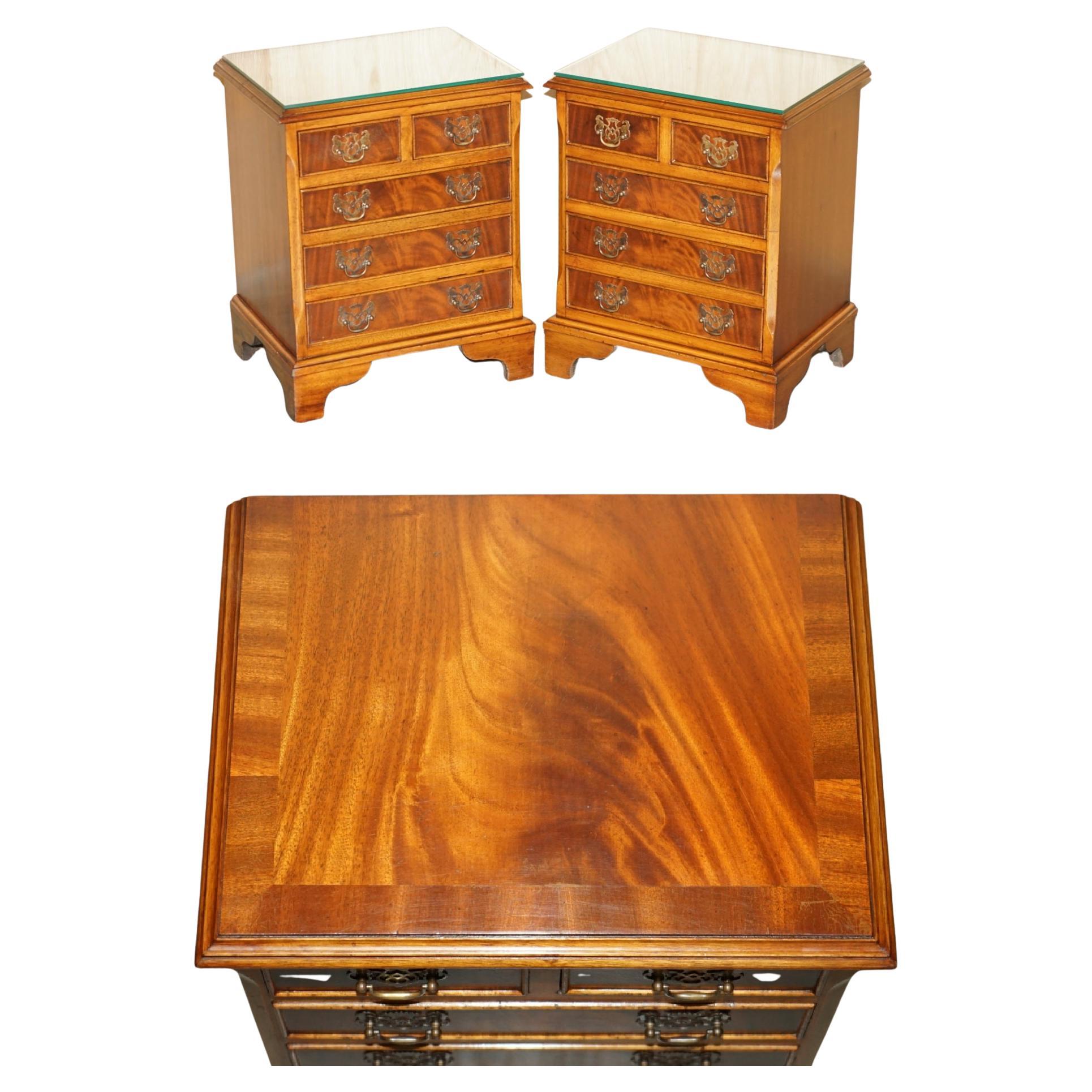 ViNTAGE PAR DE MESA LATERAL DE MADERA LAMINADA MESA DE NOCHE MUEBLES DE PECHO