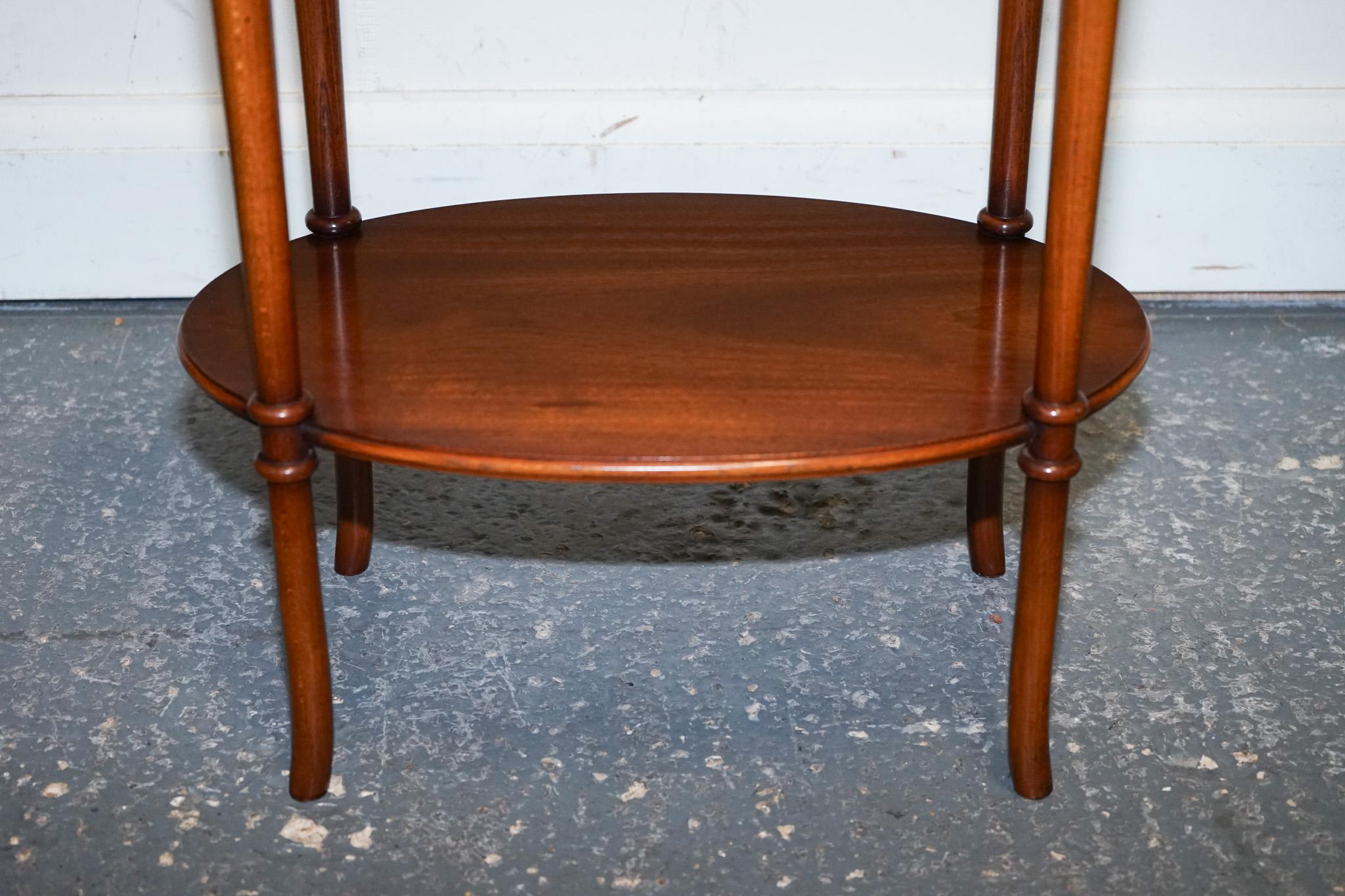 VINTAGE PAIR OF FLAMED MAHOGANY OVAL SIDE END WINE LAMP TABLE GALLERY RAiL TOP For Sale 1