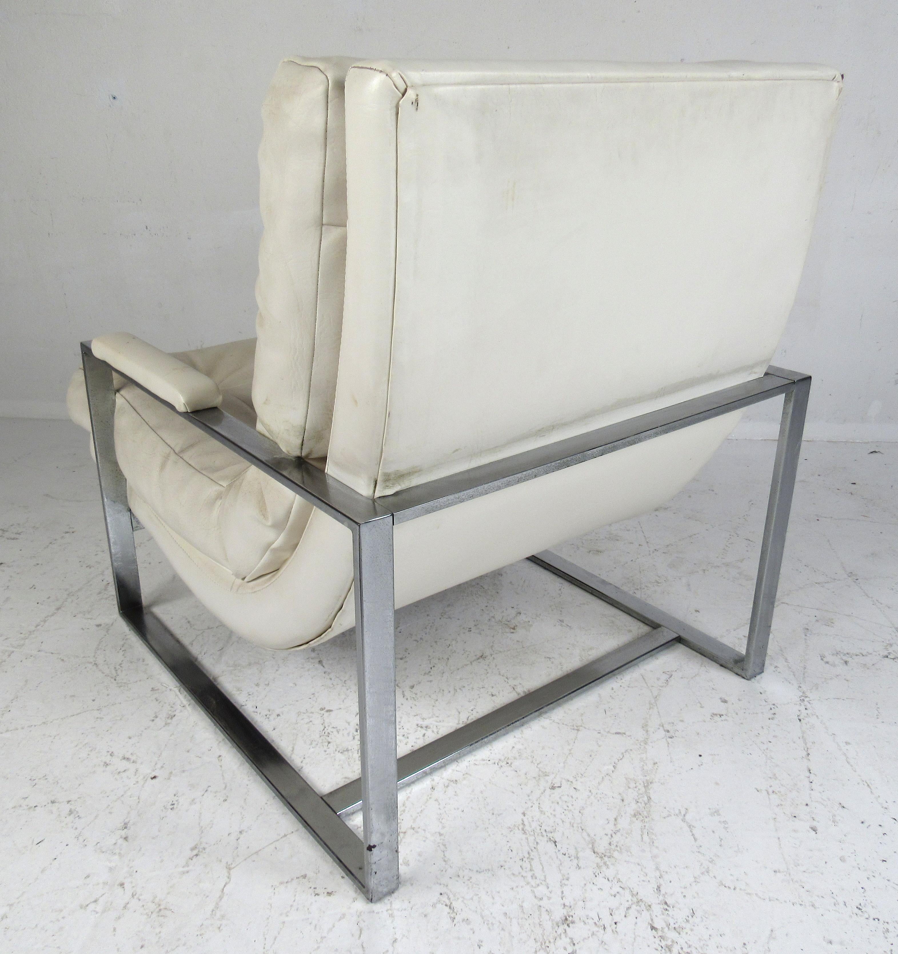 Tissu d'ameublement Paire de chaises longues en chrome et vinyle à barre plate