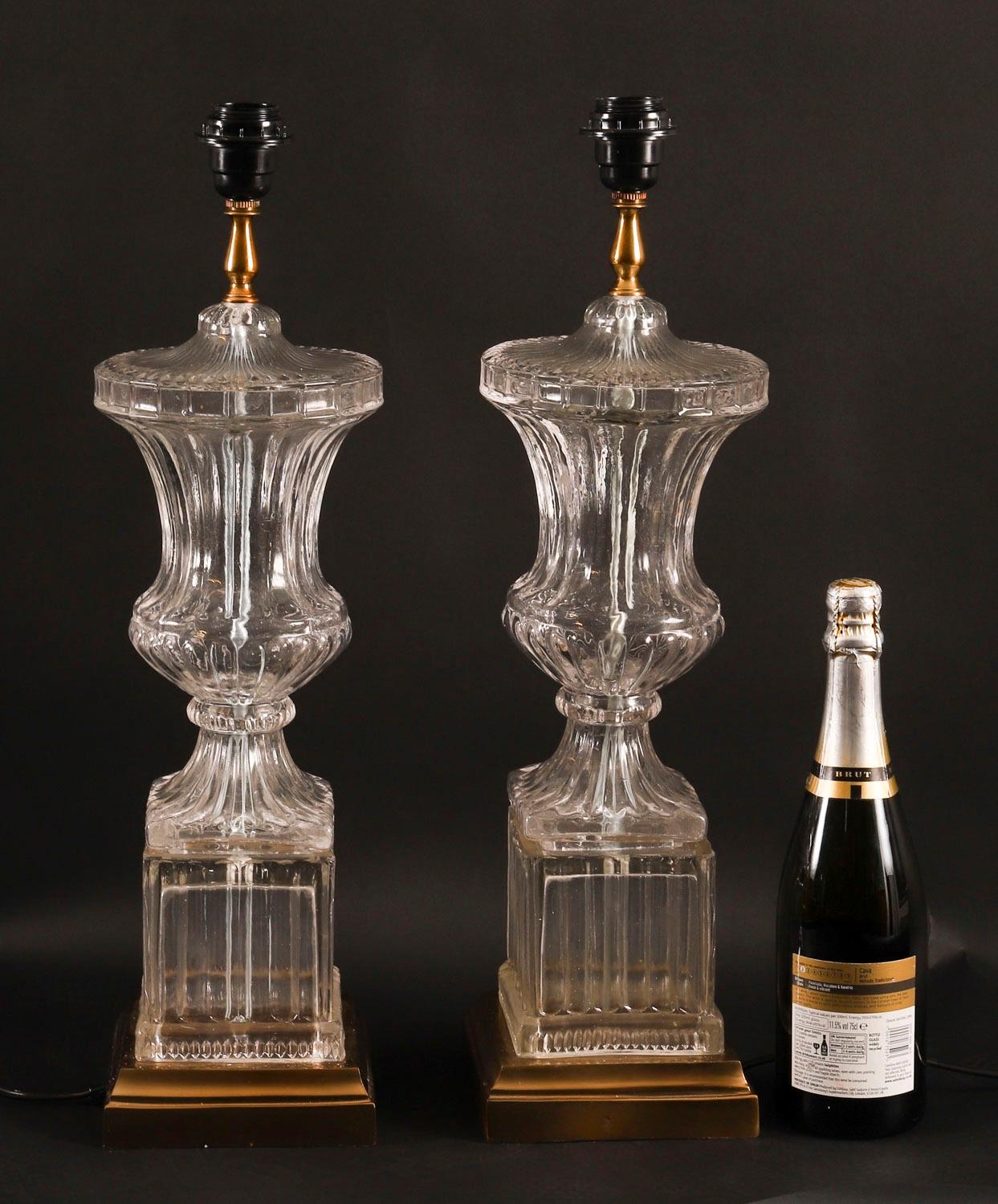 Vintage Pair of French Glass & Ormolu Table Lamps 20th Century in vendita 5