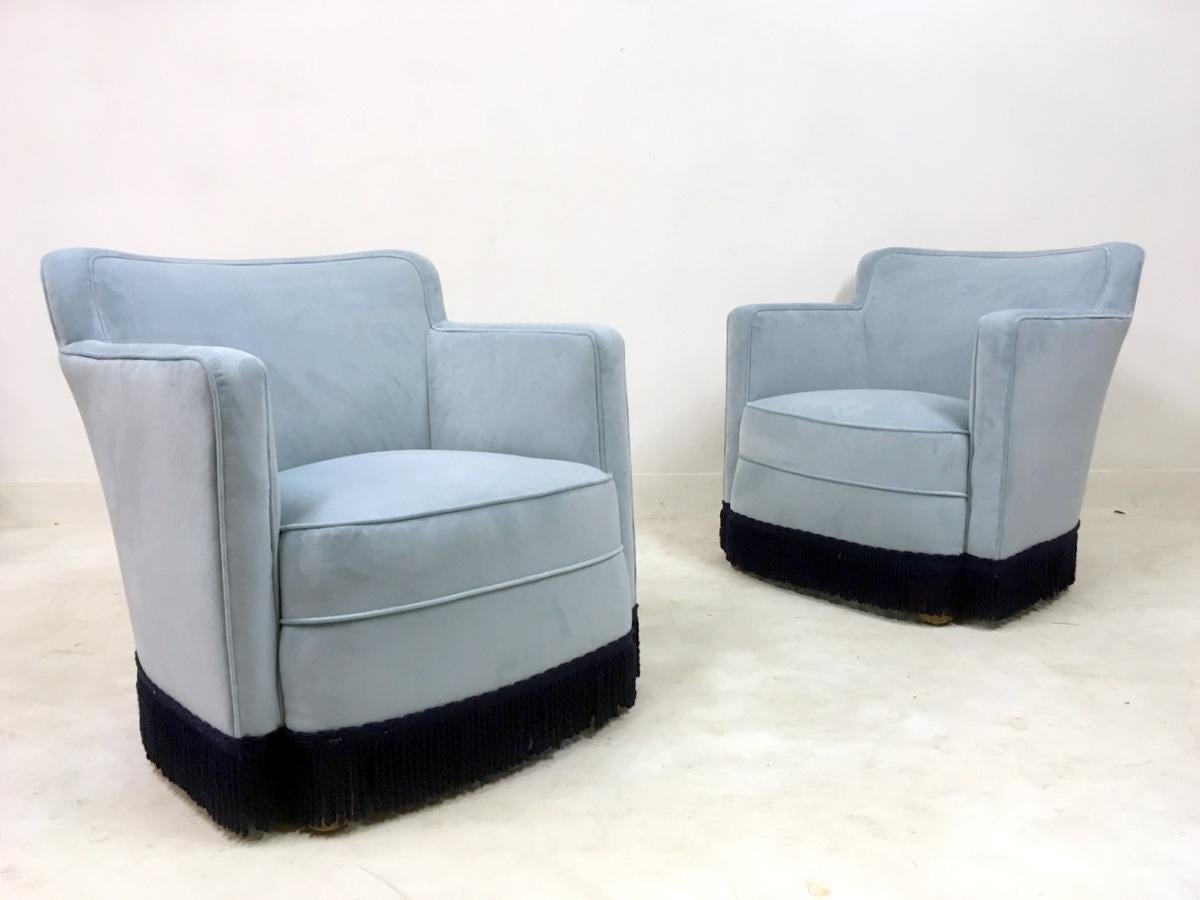 20th Century Vintage Pair of French Lounge Chairs in Blue Velvet, 1940s