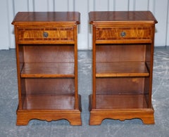 VINTAGE PAIR OF GEORGIAN STYLE WALNUT BEDSIDES NIGHTSTANDS SiDE TABLES