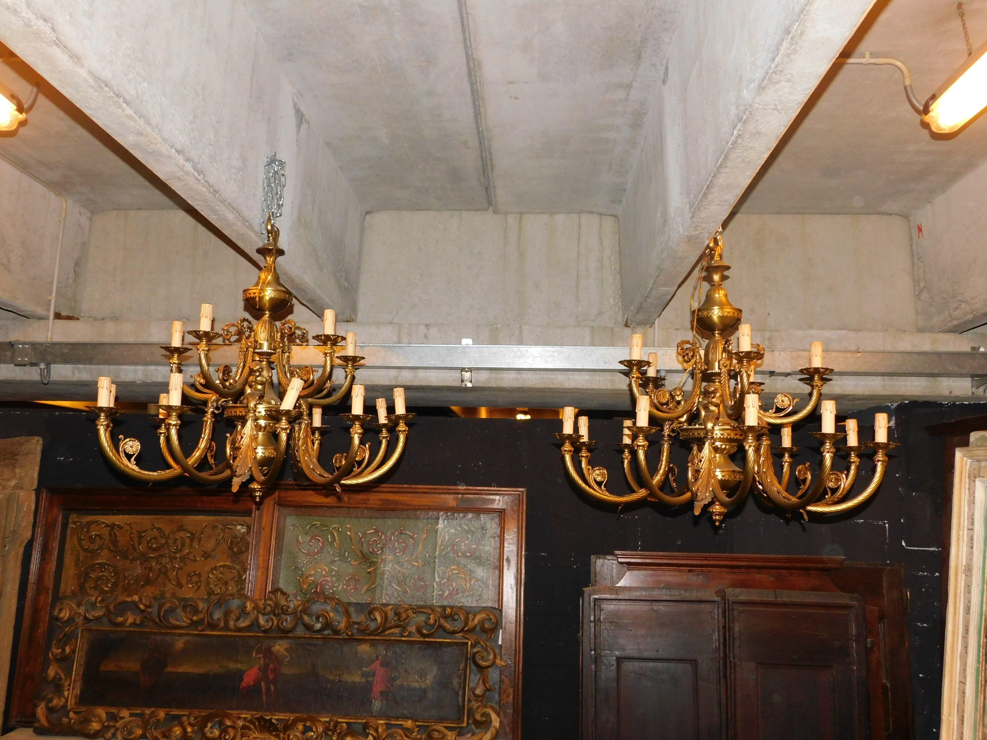 Vintage Pair of Gilt Bronze Chandeliers, Many Arms Lights, 1930s, Italy In Good Condition In Cuneo, Italy (CN)