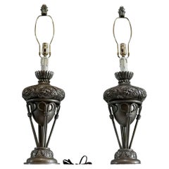 Pareja vintage de lámparas neoclásicas de madera dorada y plata, un conjunto
