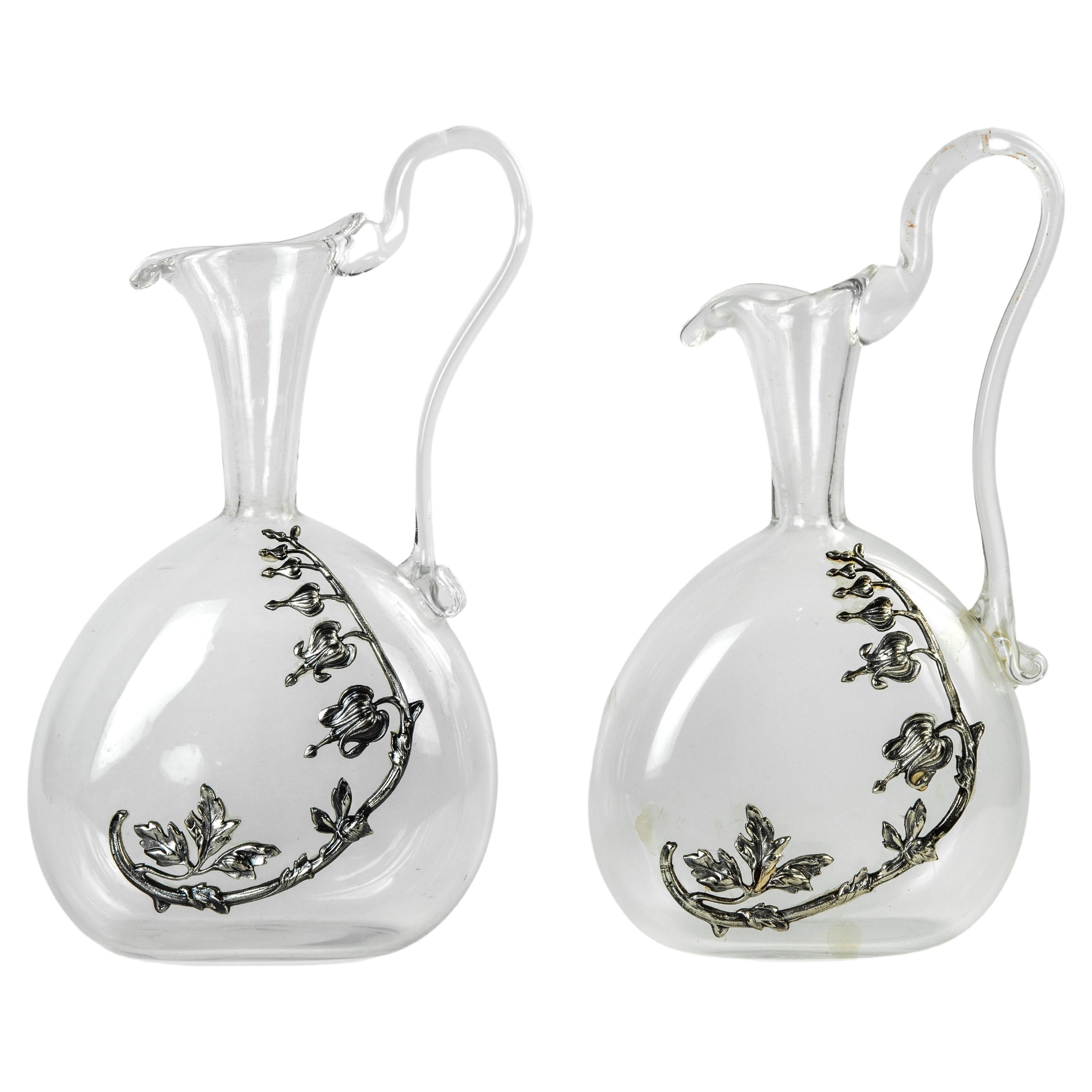 Pareja vintage de jarras de cristal con adornos de plata, Italia Años 70 en venta