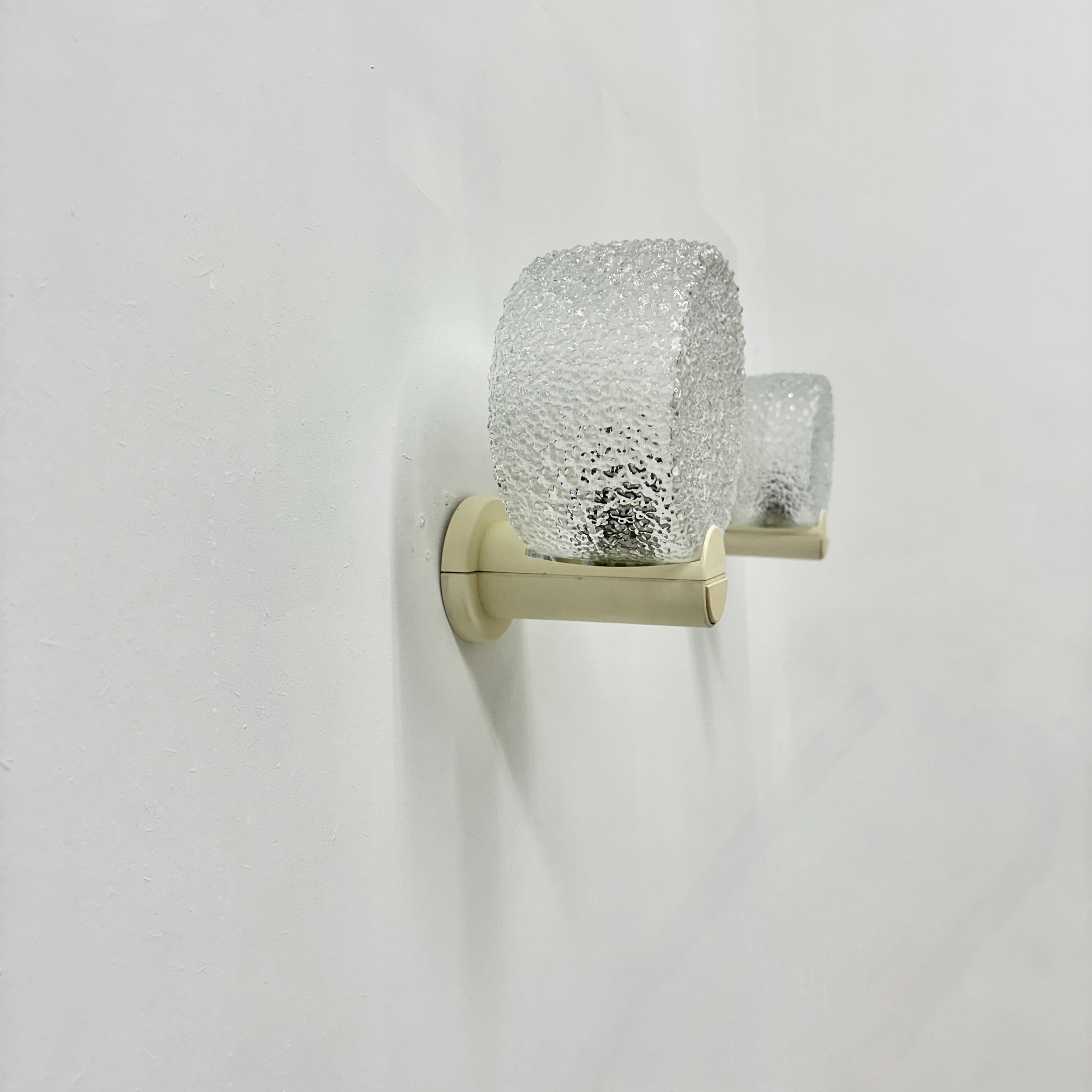 Paar Vintage-Wandleuchten aus Glas, Wandleuchten, 1970er-Jahre im Angebot 8