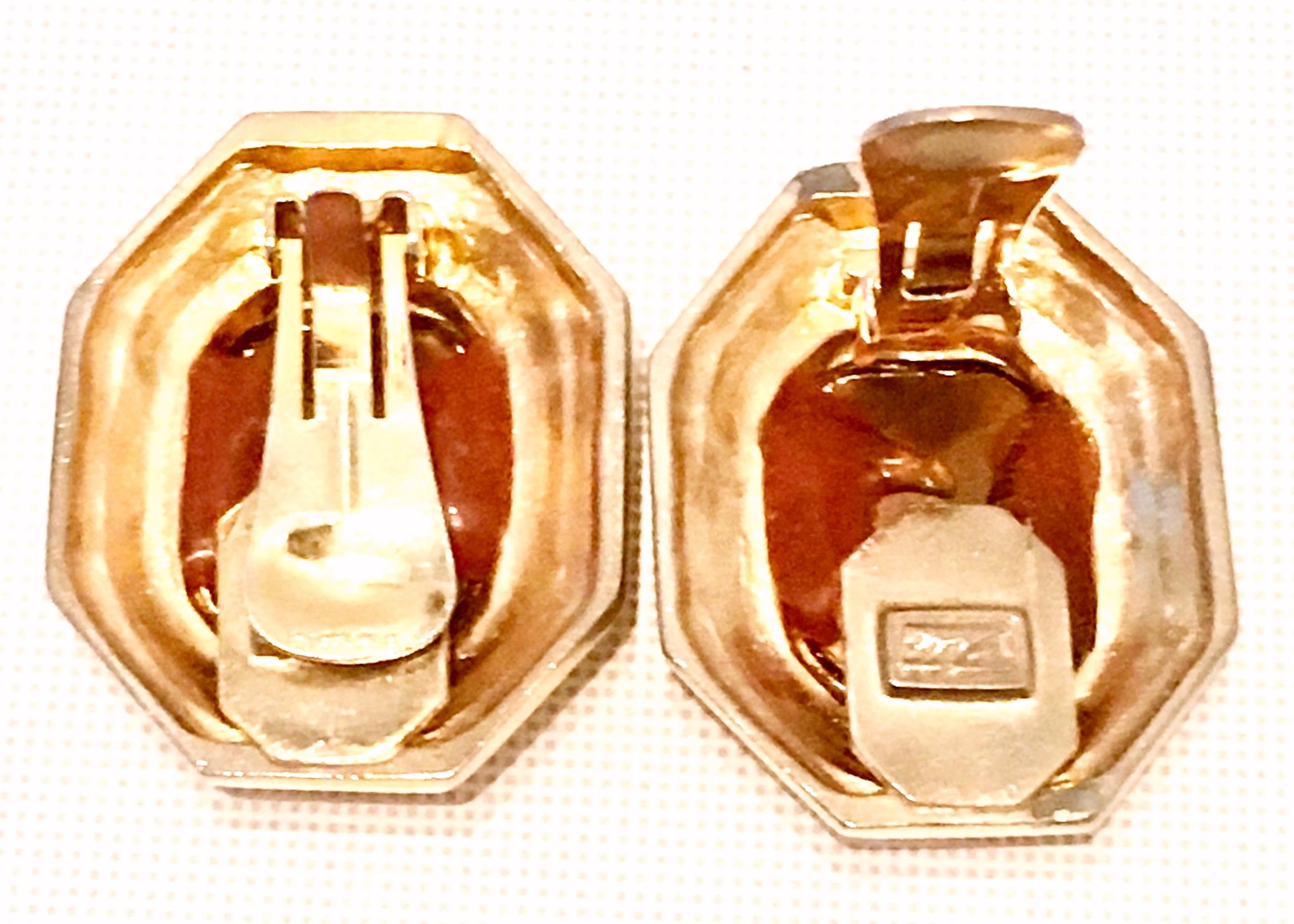 Paar Vintage-Ohrringe aus Gold und Rubin-Kunstglas von Diva im Angebot 2