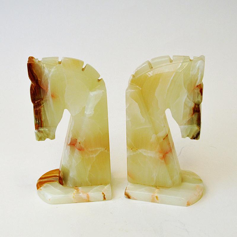 Mid-Century Modern Vintage Pair of Handacarved Onyx Horseheads Bookends, 1970s Italy