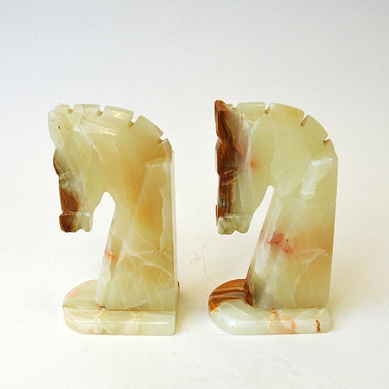 Hand-Carved Vintage Pair of Handacarved Onyx Horseheads Bookends, 1970s Italy