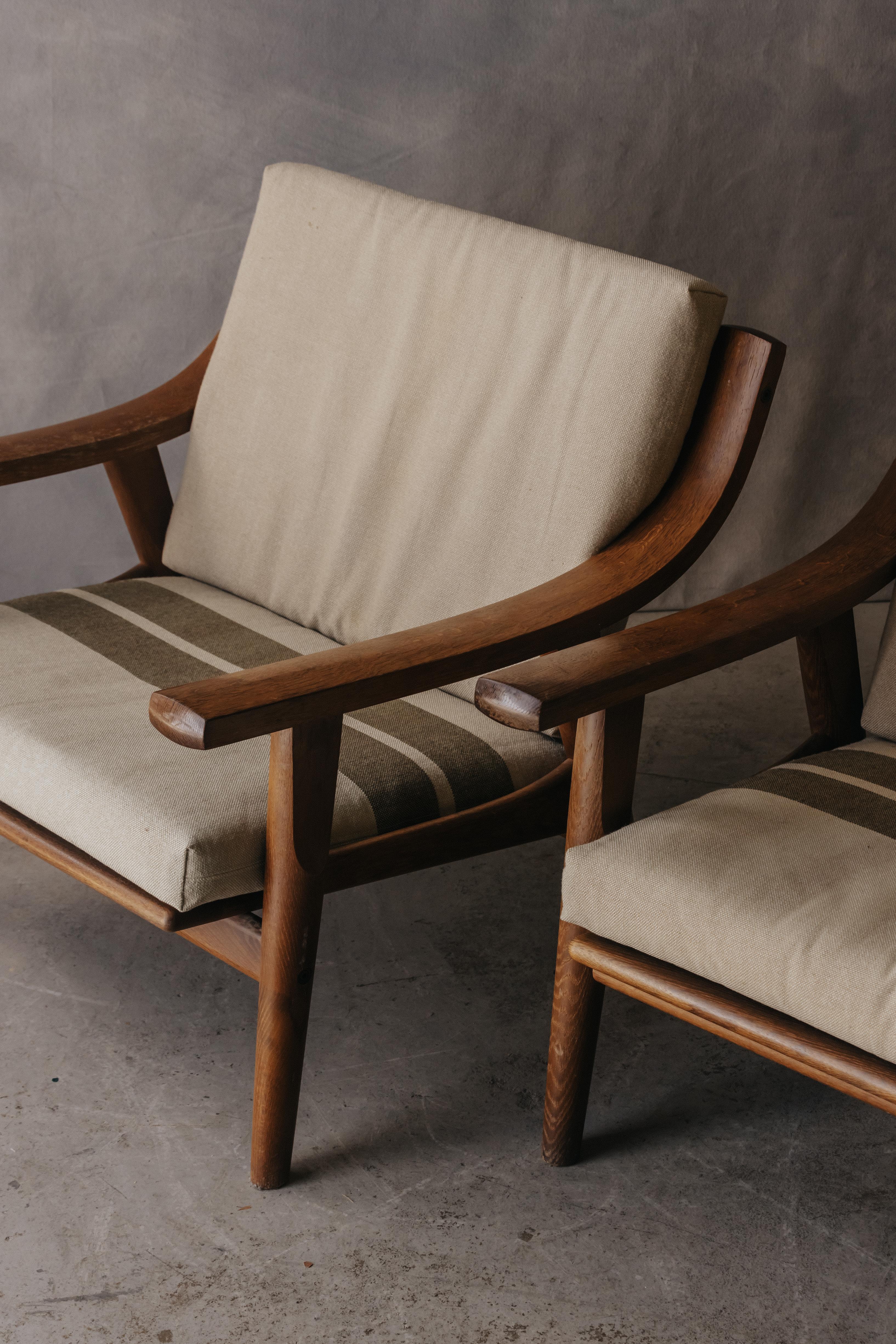 Oak Vintage Pair Of Hans Wegner Lounge Chairs, Model GE 530, Denmark, Circa 1960