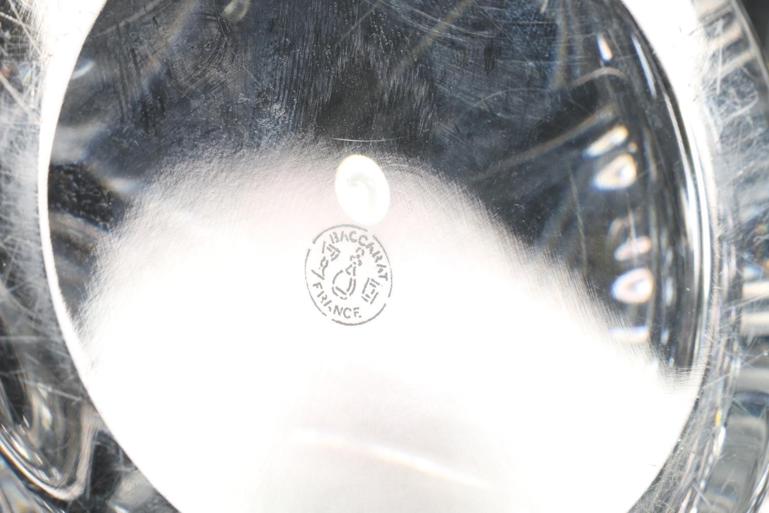 Pareja vintage de decantadores de cristal Harcourt Talleyrand de Baccarat Mediados del siglo XX en venta 2
