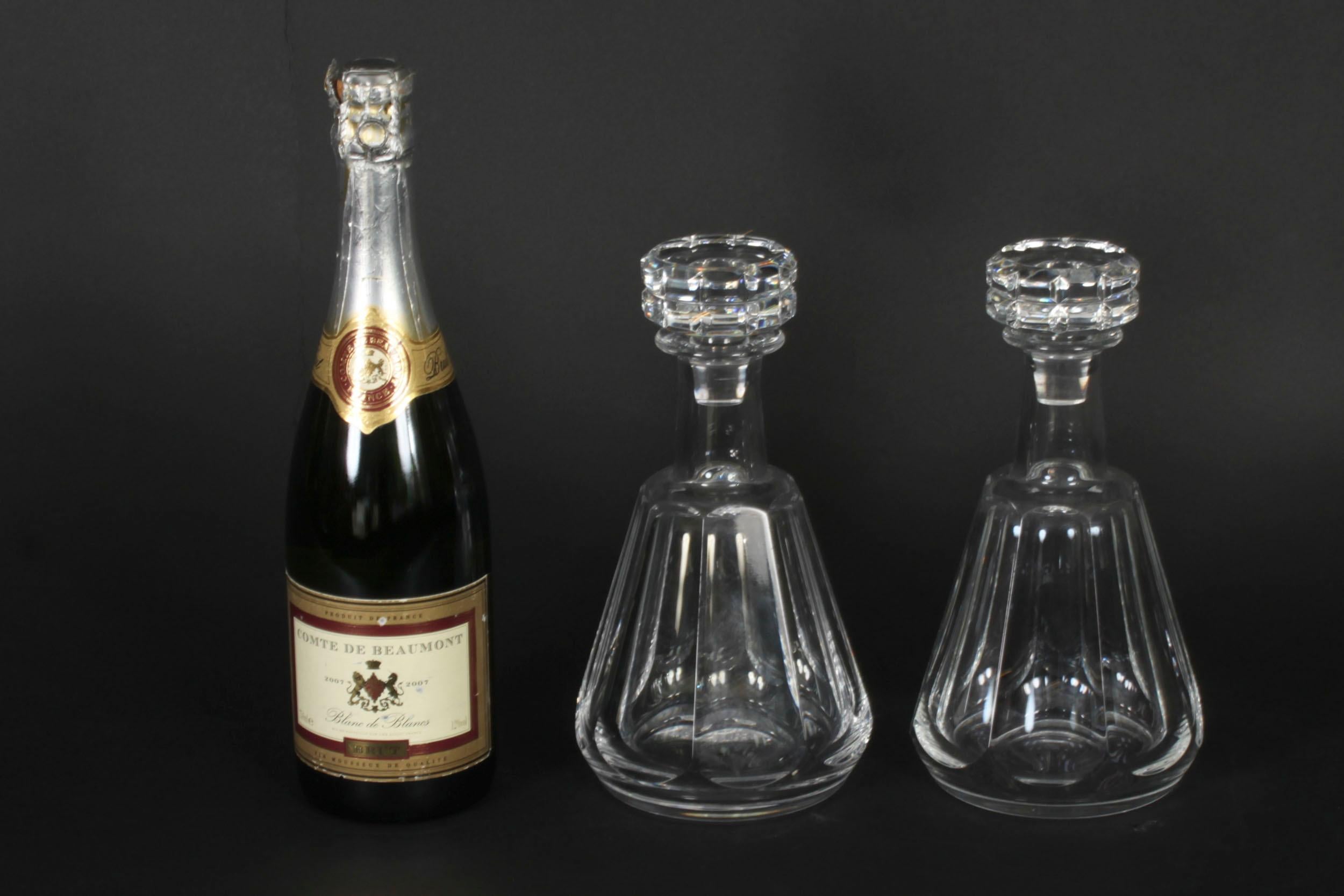 Pareja vintage de decantadores de cristal Harcourt Talleyrand de Baccarat Mediados del siglo XX en venta 3