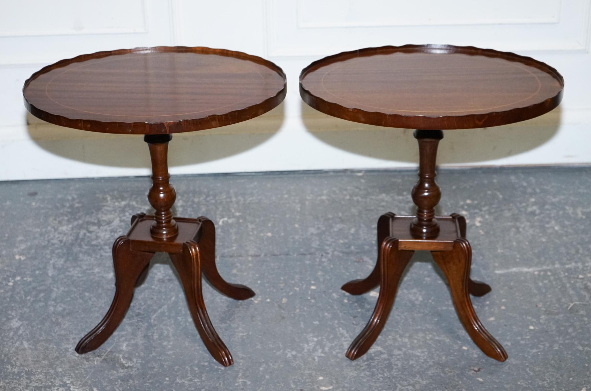 Hand-Crafted VINTAGE PAIR OF HARDWOOD SIDE END WINE TABLE WITH GALLERY RAIL PiE CRUST BORDER For Sale