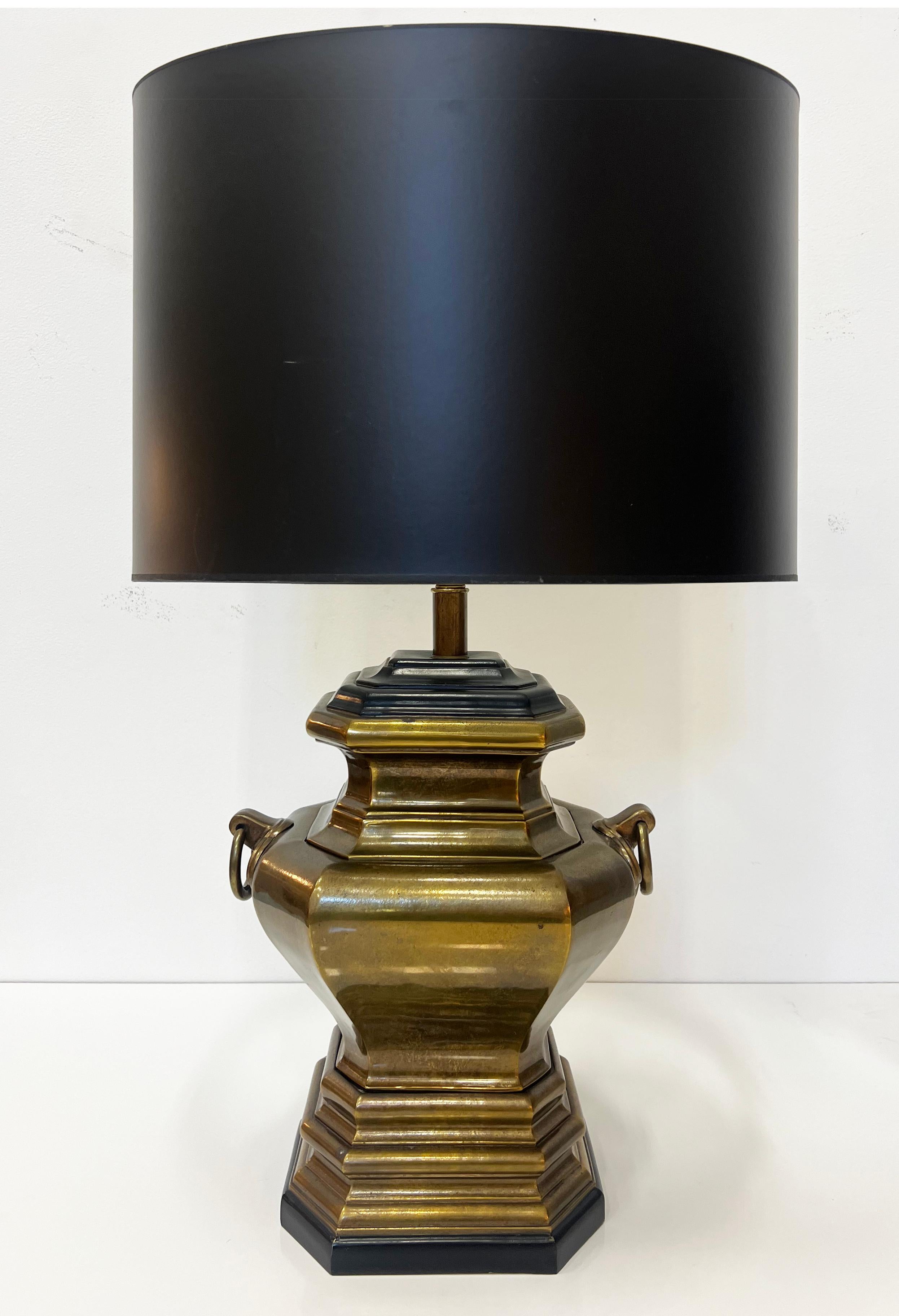 American Vintage Pair of Hollywood Regency Brass Asian Flair Lamps
