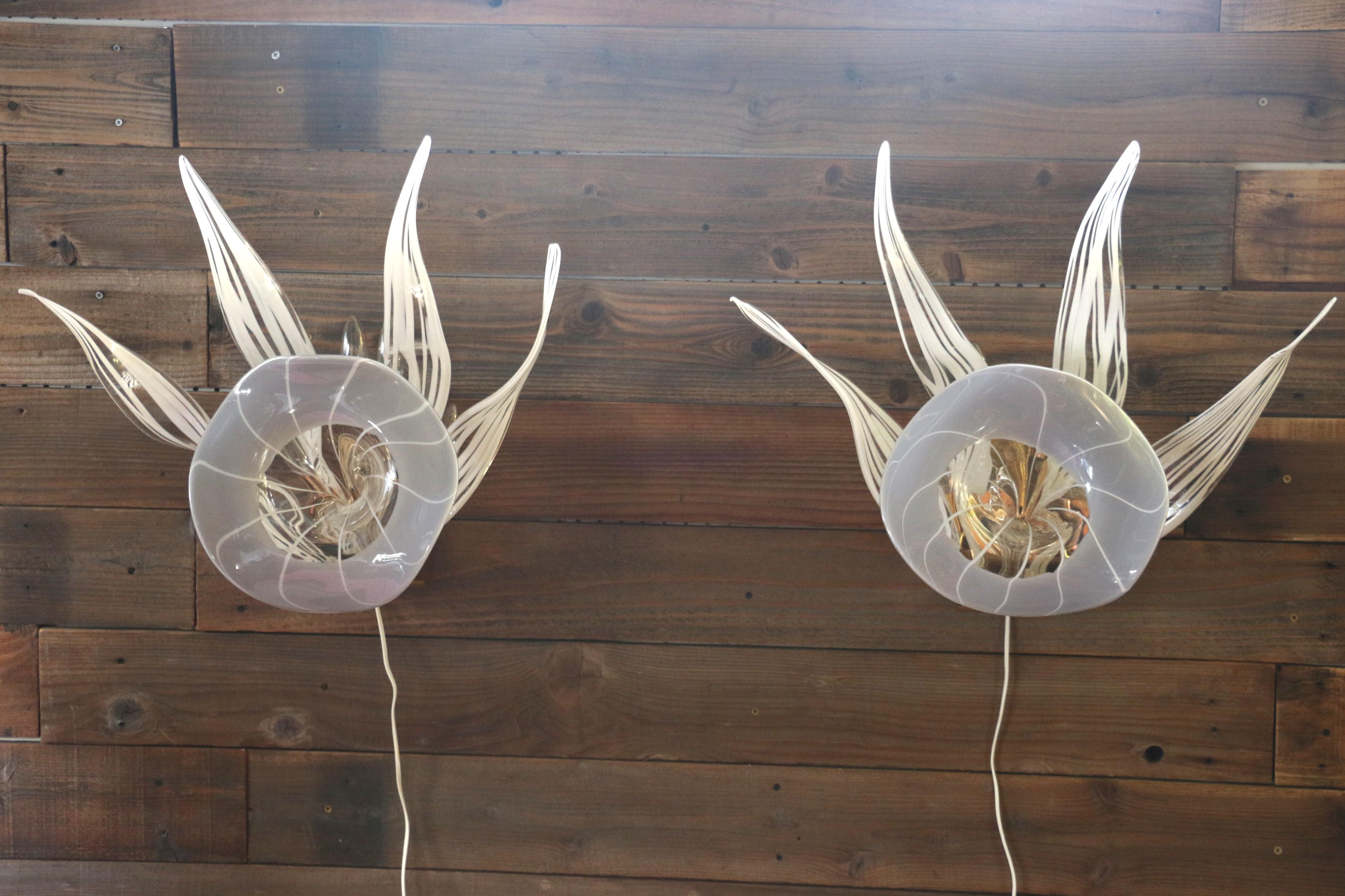 Pareja vintage de apliques italianos de Murano de los años 70 en Bueno estado para la venta en North Hollywood, CA
