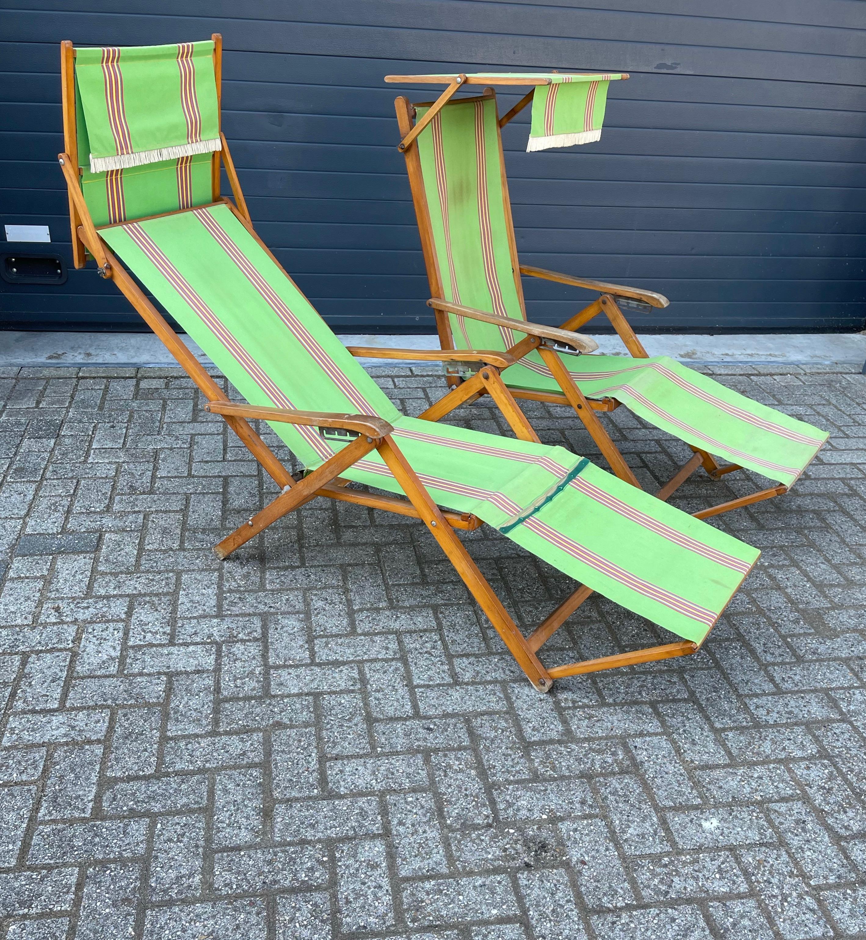 20th Century Vintage Pair of Italian Folding Beechwood Sun Beach Chairs by Brevetti Reguitti
