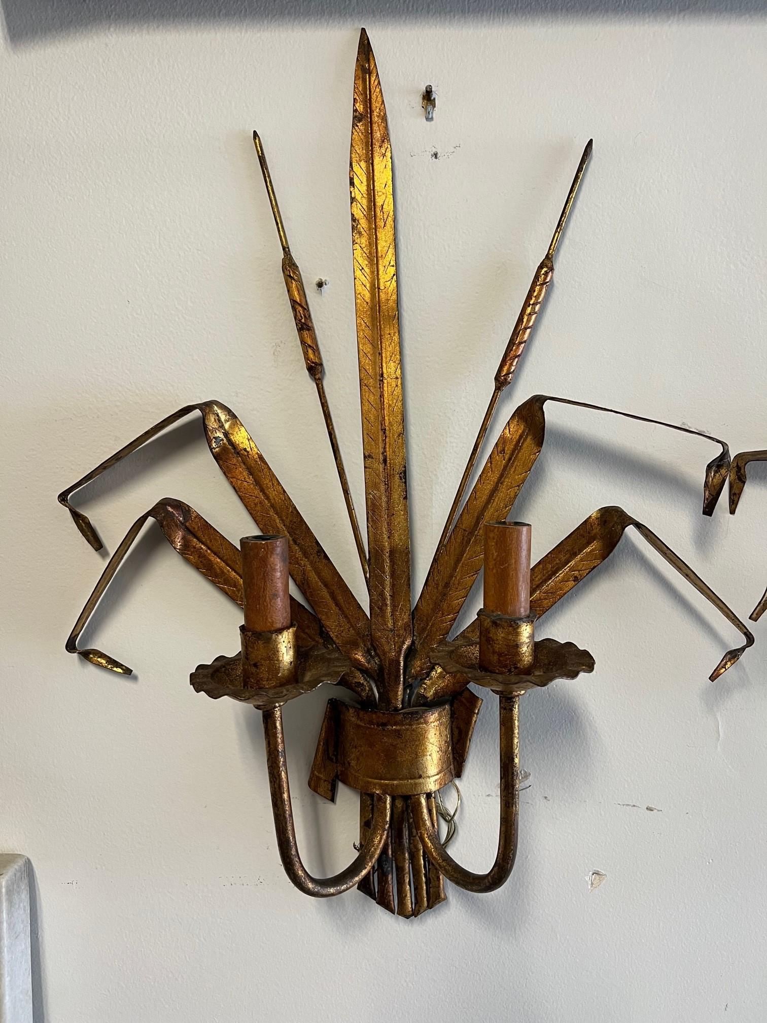 Vintage Pair of Italian Gilt Metal Sconces with Cattails In Good Condition For Sale In Stamford, CT