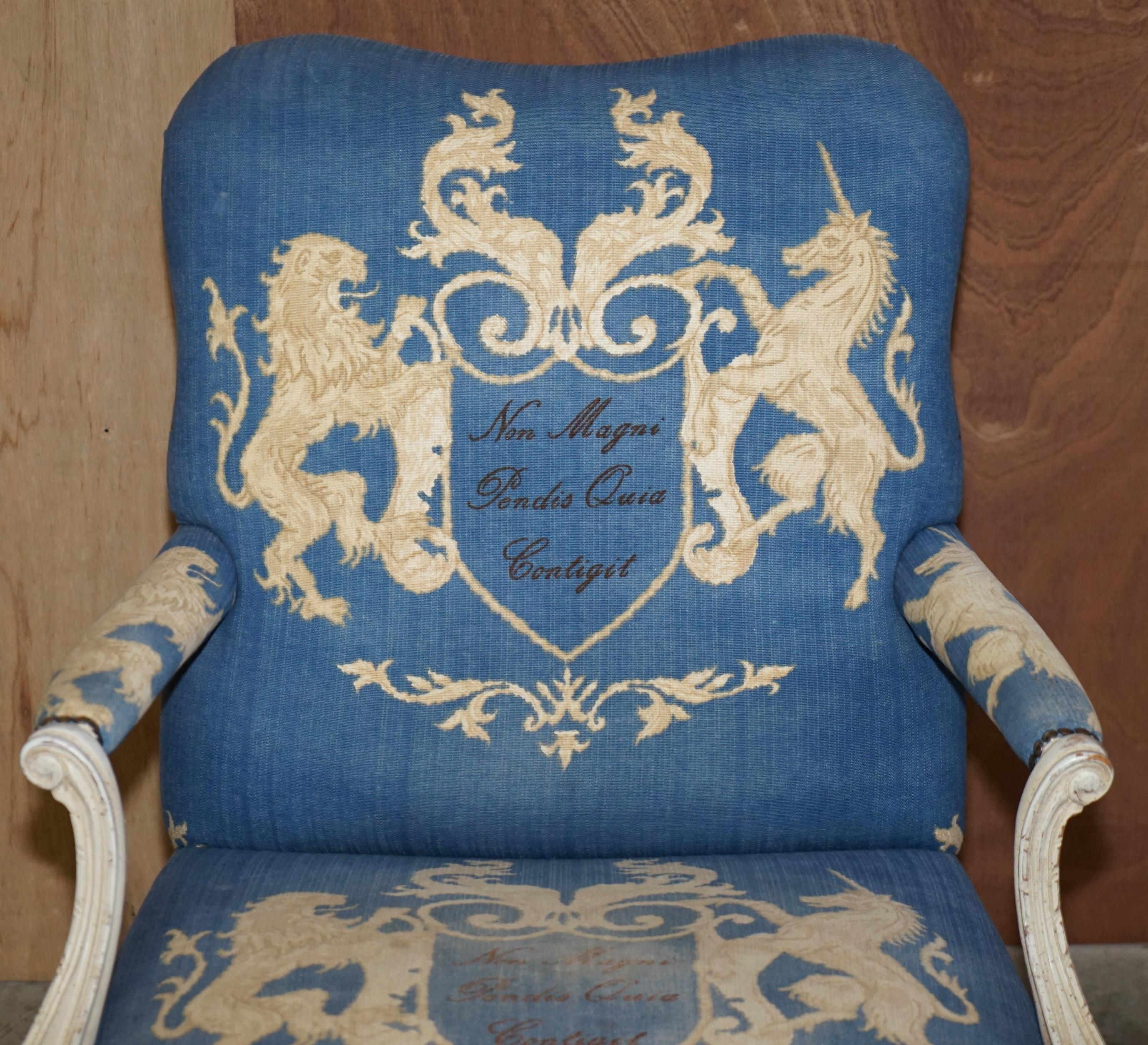 Vintage Pair of Italian Hand Painted Armchair Coat of Arms Armorial Upholstery 9