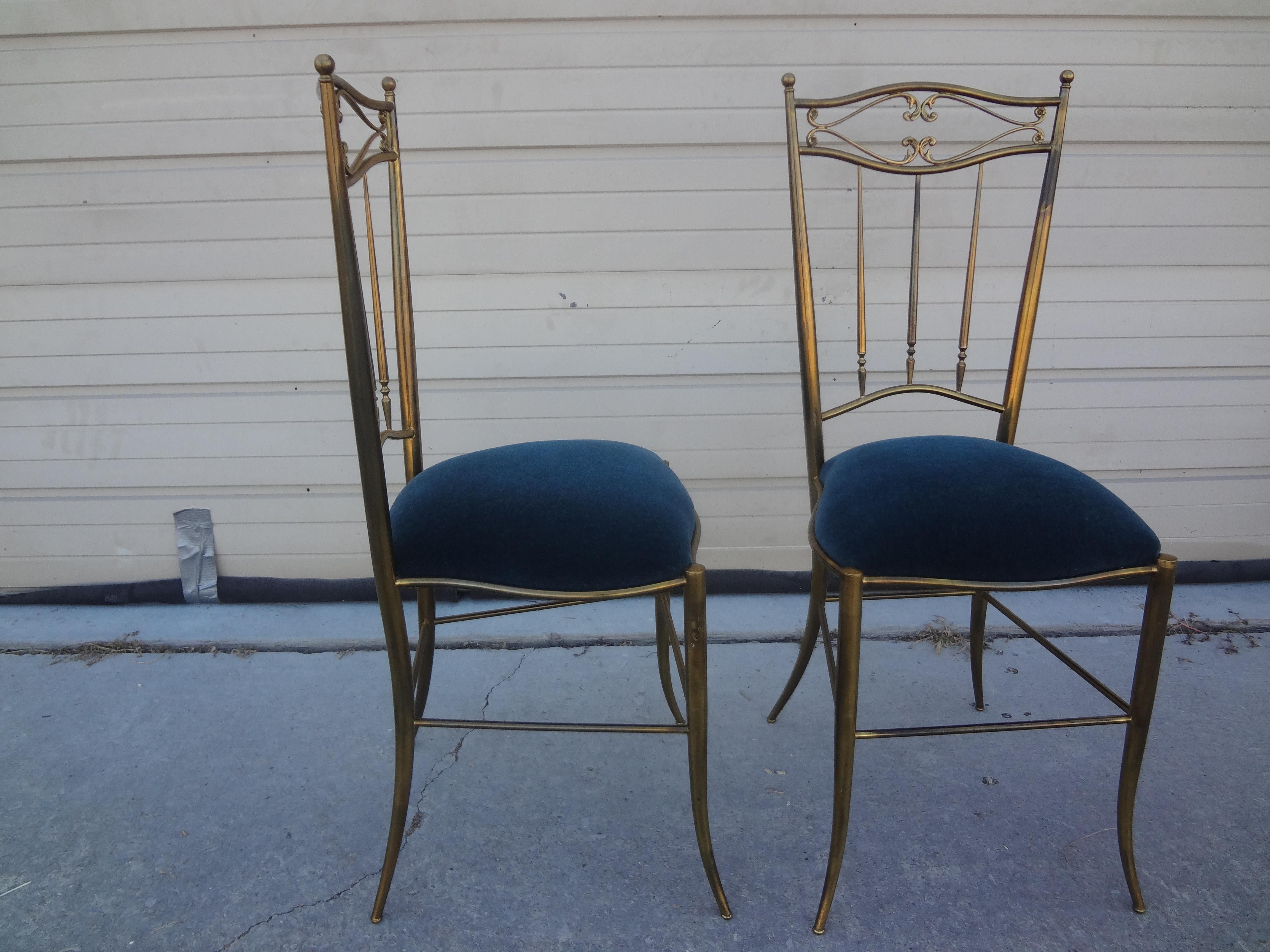 Pair of Italian Neoclassical Style Brass Chiavari Side Chairs For Sale 1