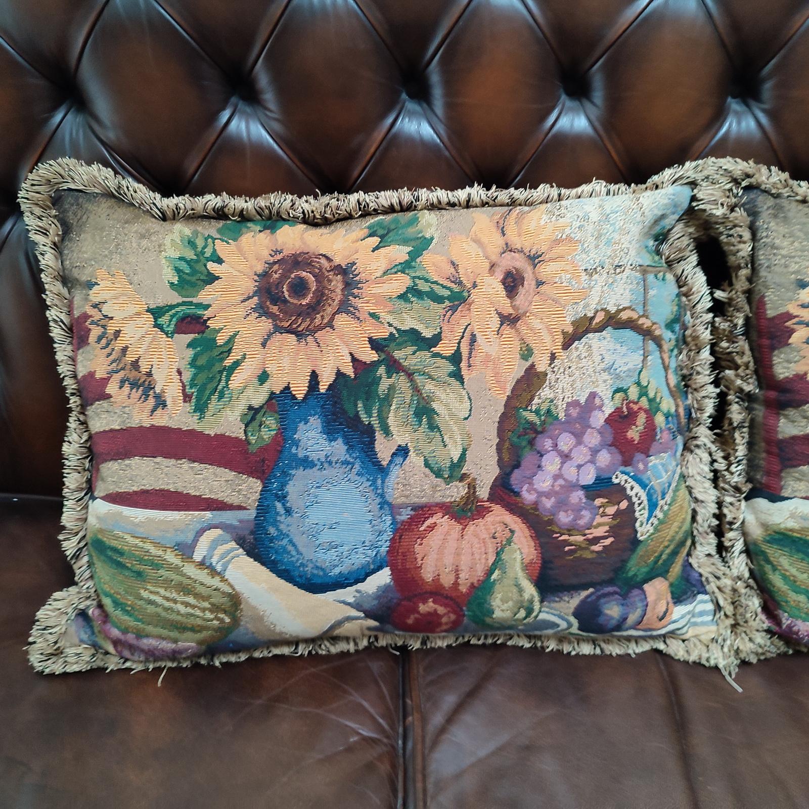 French Vintage Pair of Jacquard Pillows with Tassels, Décor Pillows For Sale