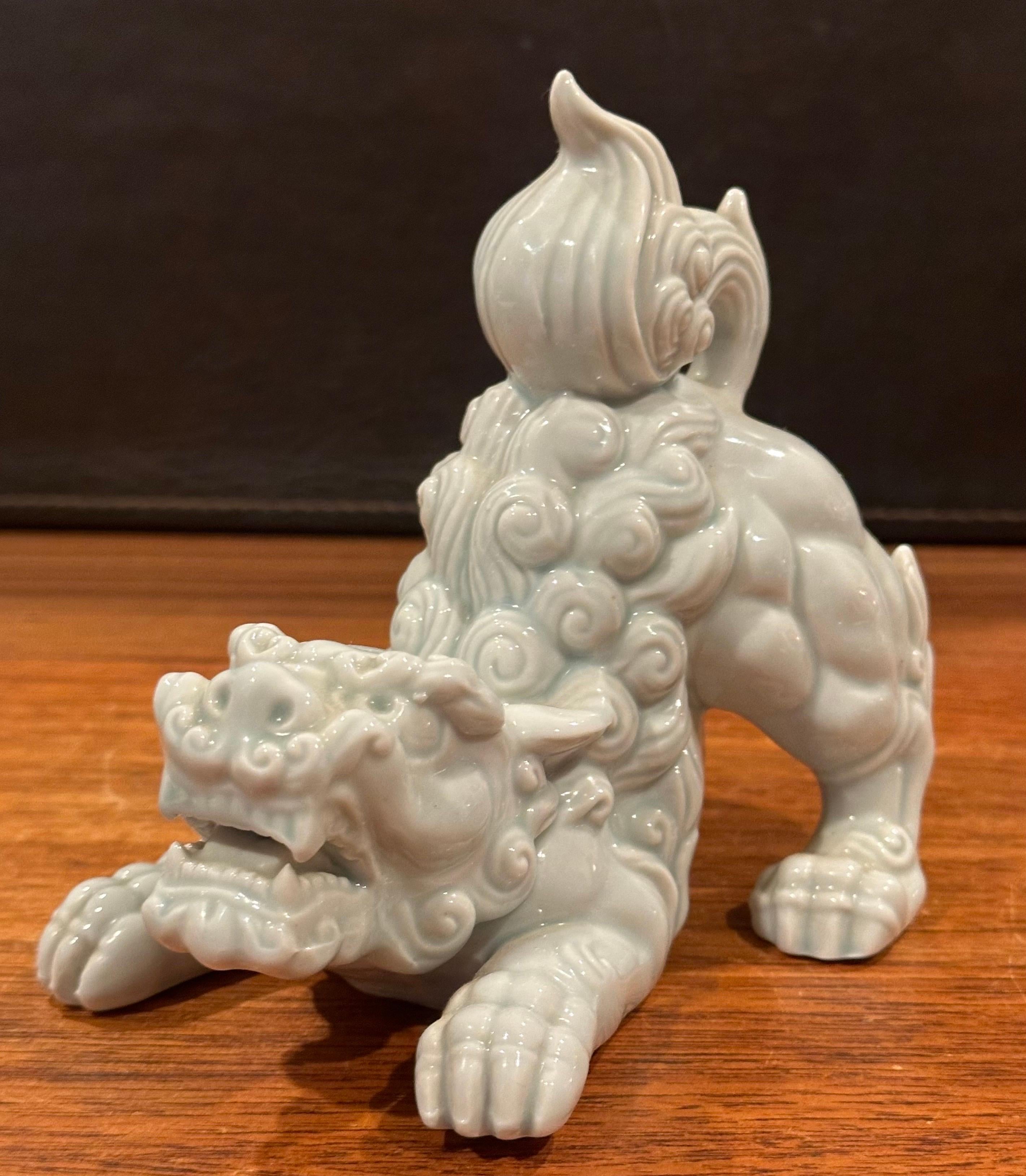 Vintage Pair of Japanese Porcelain Foo Dog / Lion Sculptures / Bookends 5