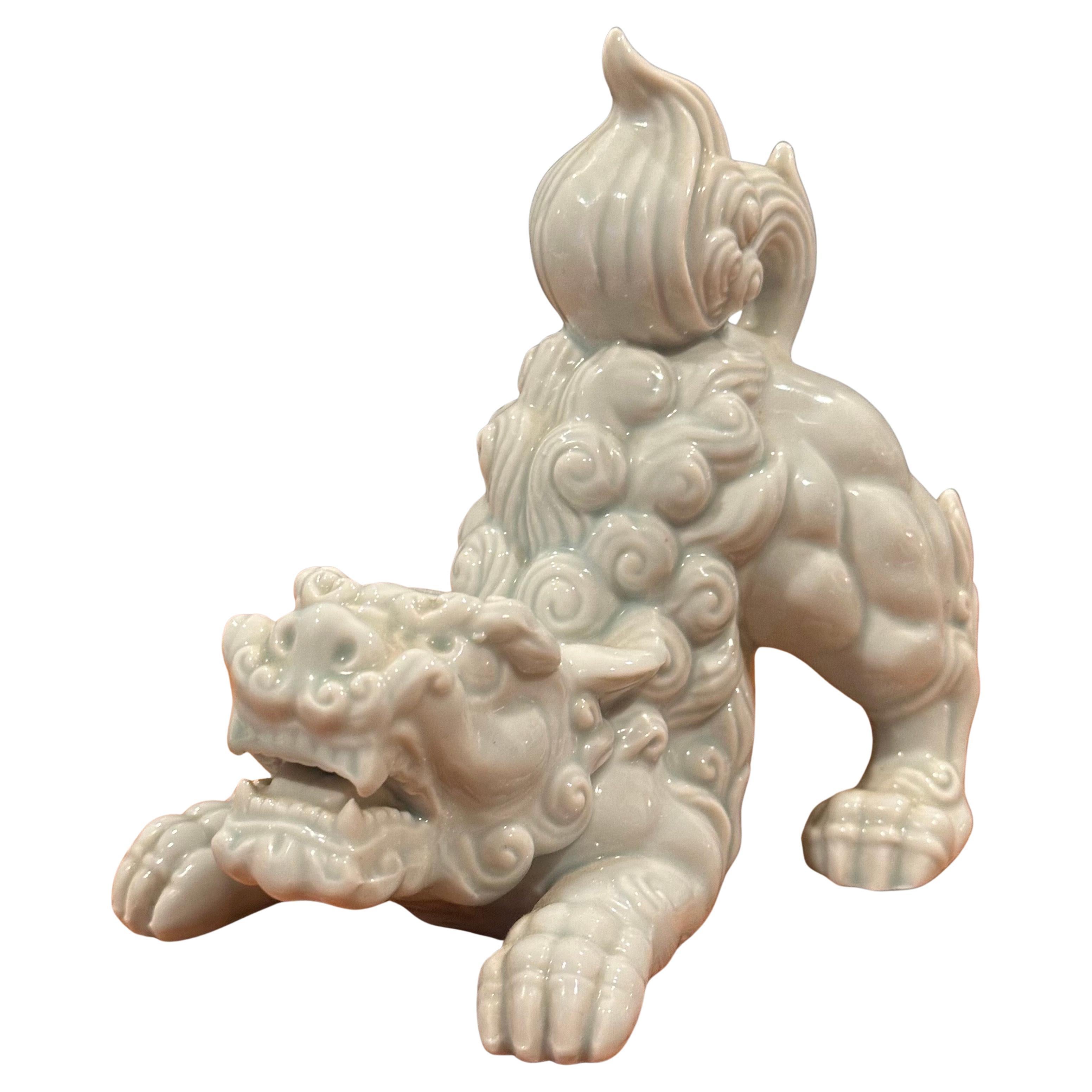 20th Century Vintage Pair of Japanese Porcelain Foo Dog / Lion Sculptures / Bookends