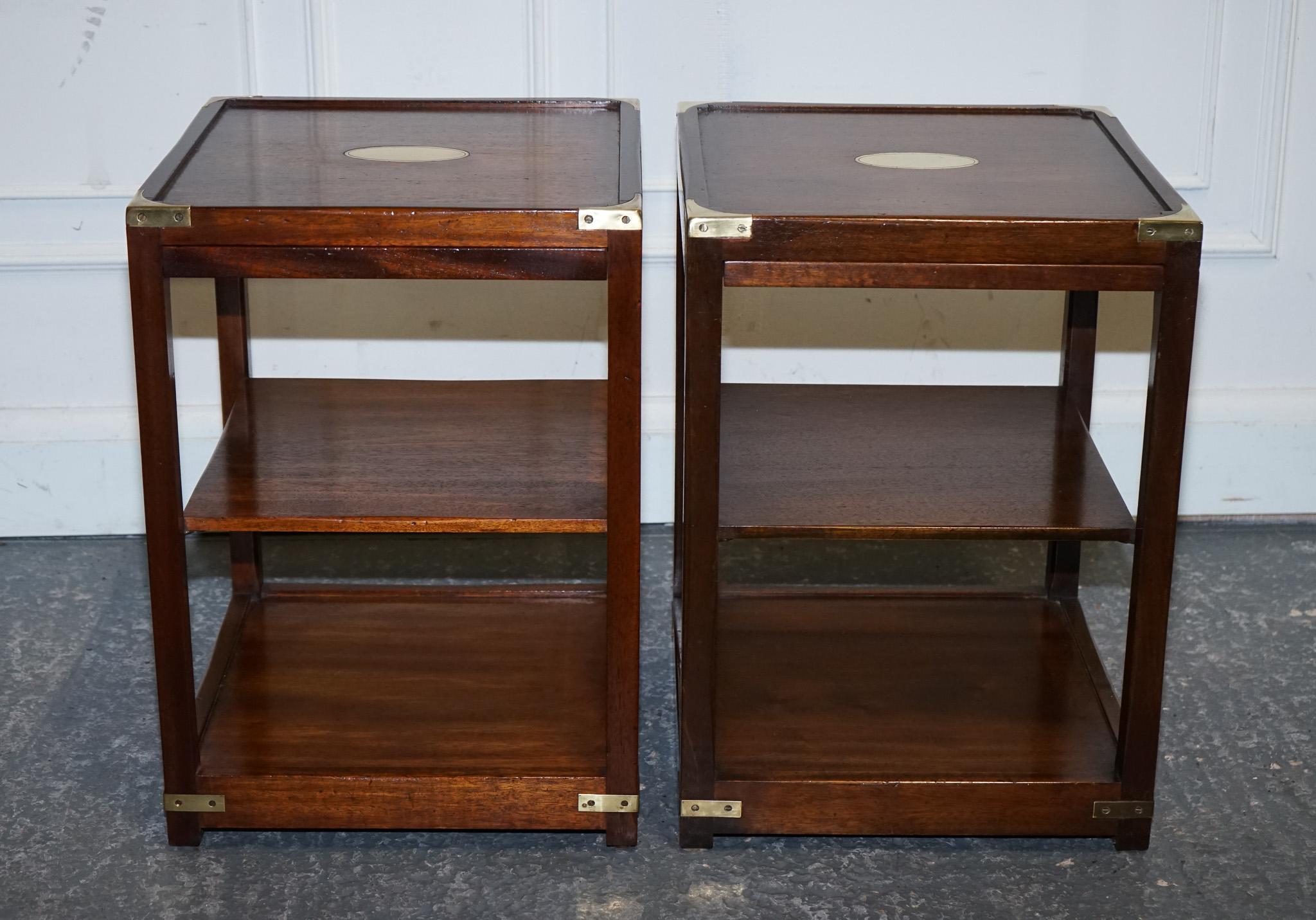VINTAGE PAIR OF KENNEDY LONDON MILITARY CAMPAIGN BRASS SIDE END WiNE TABLES For Sale 3