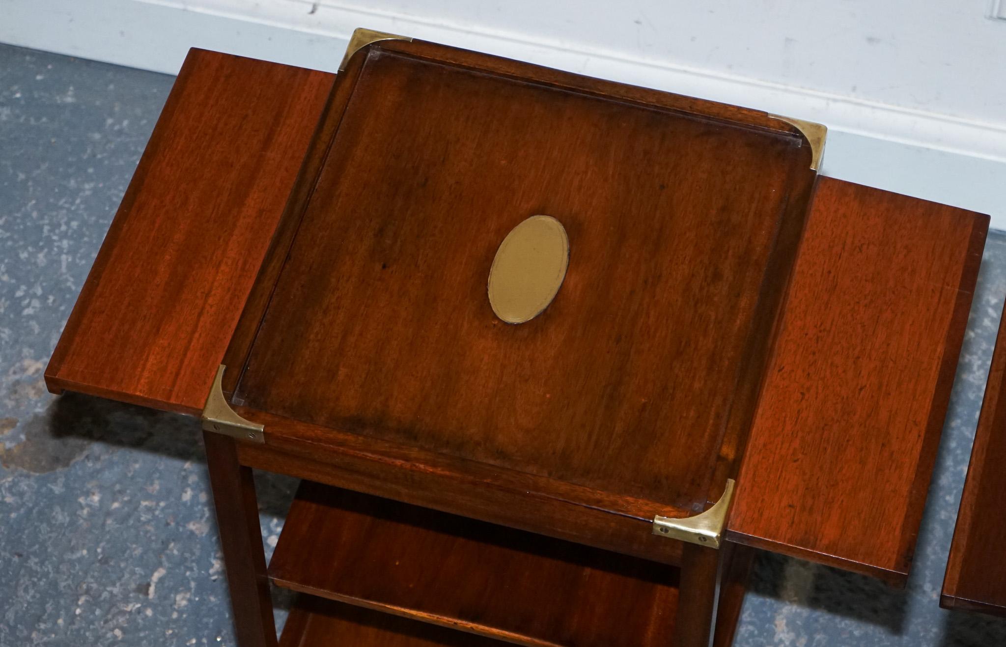 VINTAGE PAIR OF KENNEDY LONDON MILITARY CAMPAIGN BRASS SIDE END WiNE TABLES For Sale 1