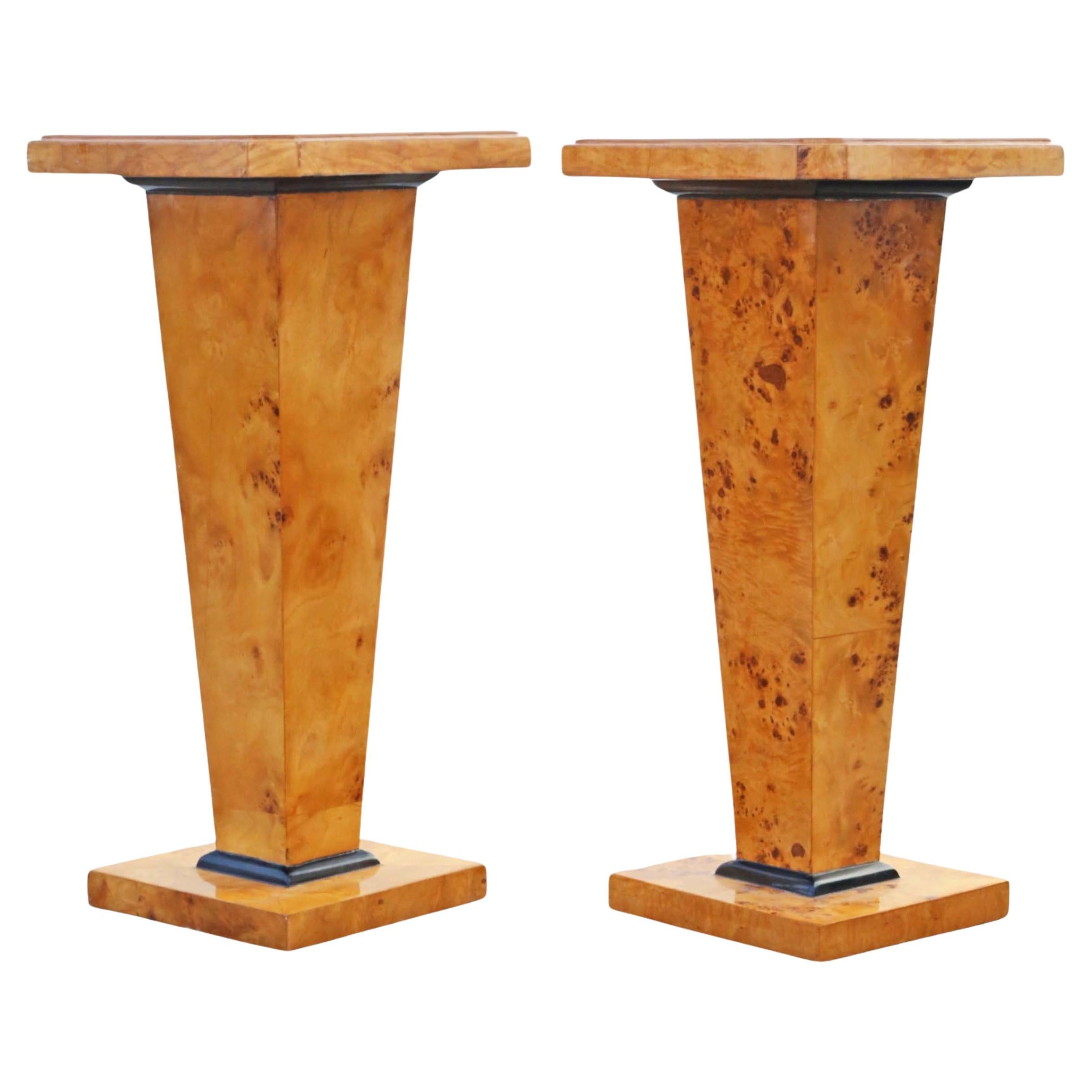 Vintage pair of late 20th Century burr yew pedestal lamp or side tables For Sale