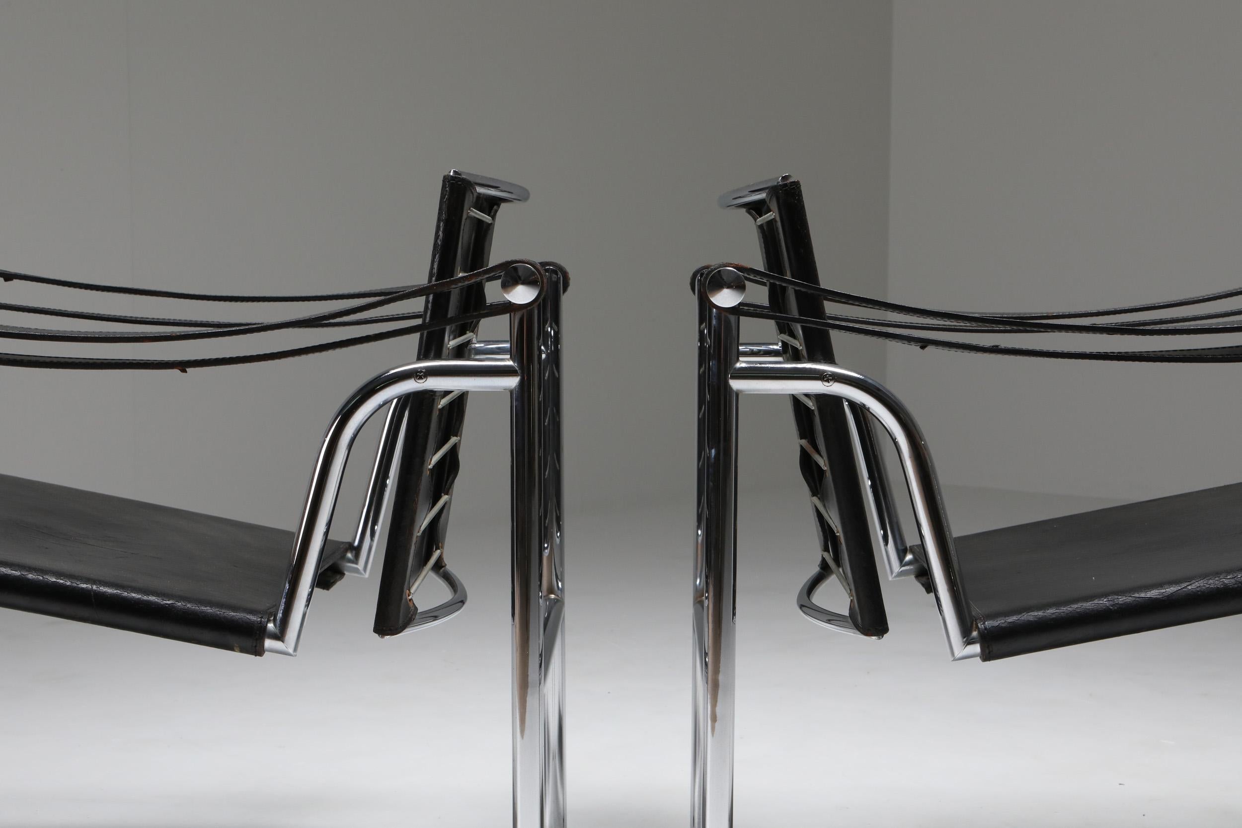 Mid-20th Century Vintage Pair of LC2 Le Corbusier, Pierre Jeanneret, Charlotte Perriand