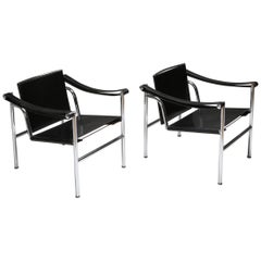 Vintage Pair of LC2 Le Corbusier, Pierre Jeanneret, Charlotte Perriand