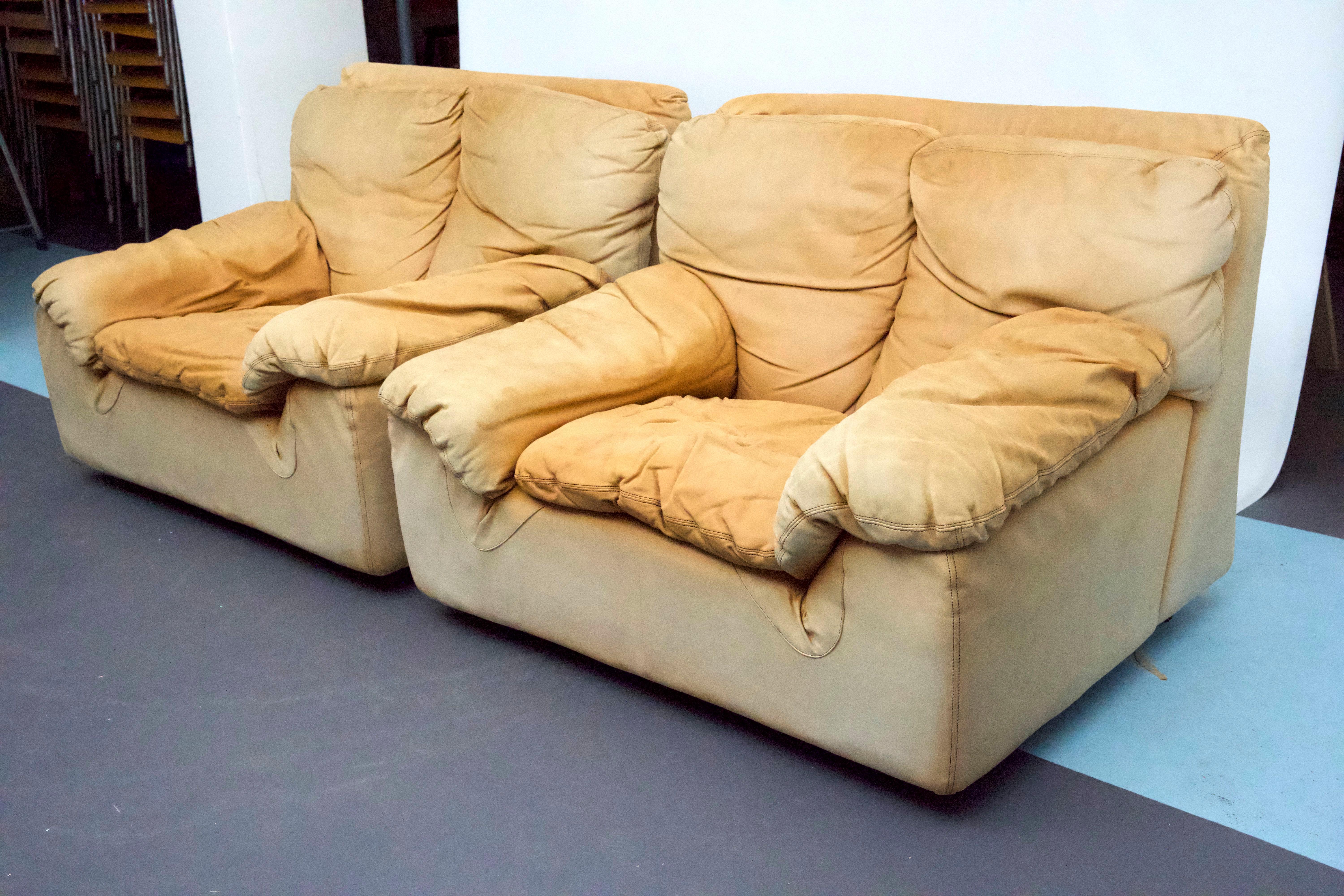 Vintage pair of leather armchairs by Ammannati and Vitelli for Brunati, 1970s For Sale 4