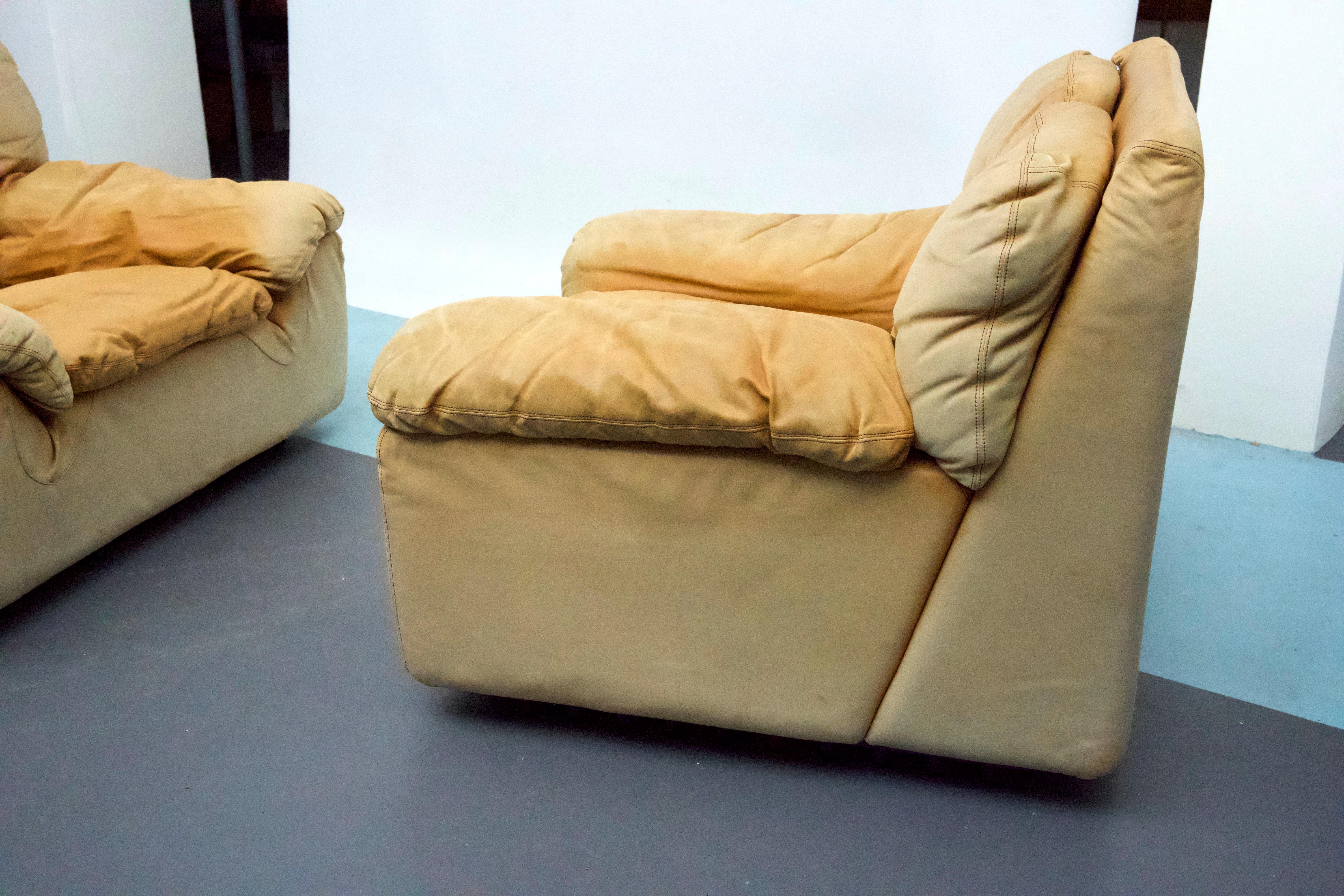 Vintage pair of leather armchairs by Ammannati and Vitelli for Brunati, 1970s In Good Condition For Sale In Catania, CT