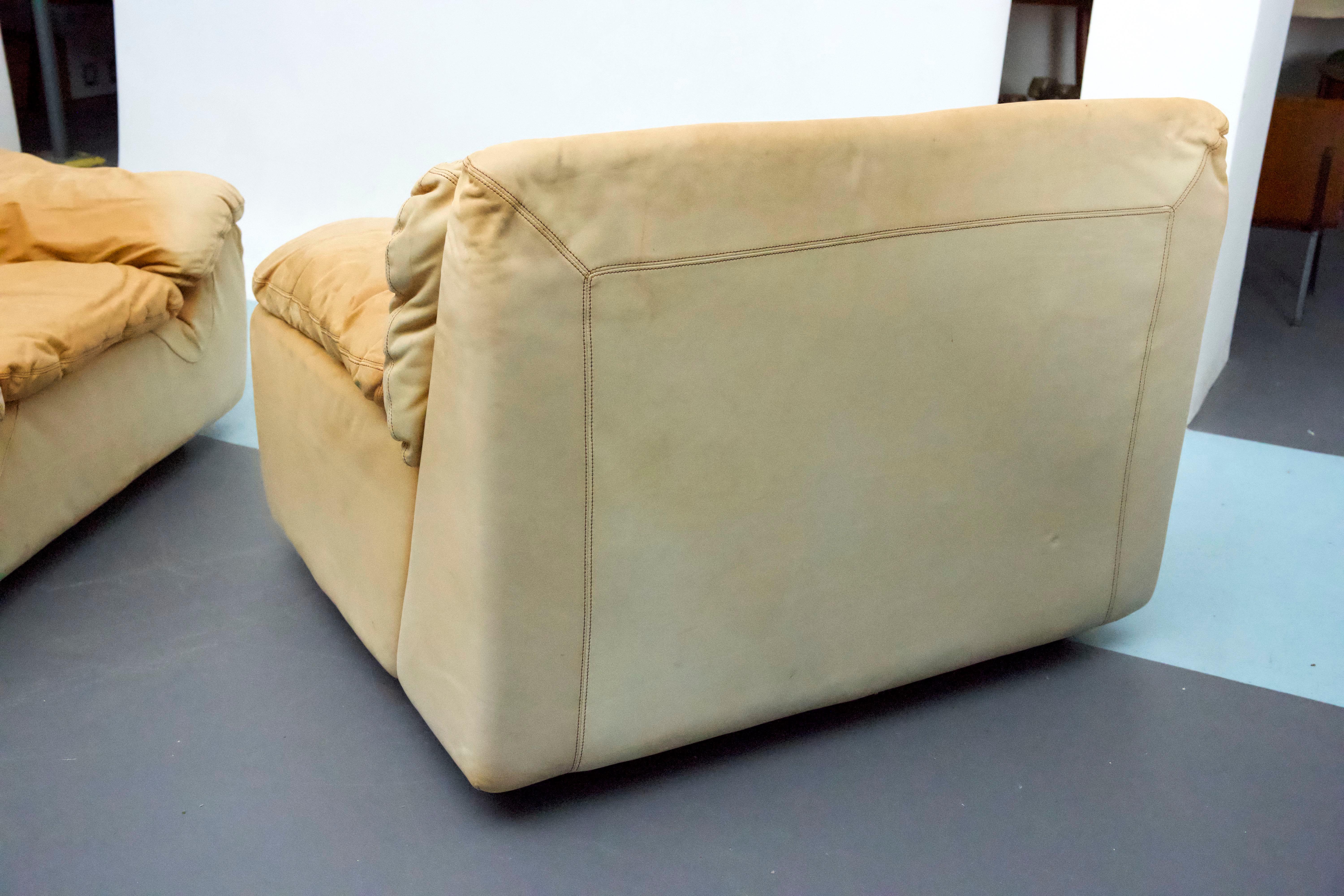 20th Century Vintage pair of leather armchairs by Ammannati and Vitelli for Brunati, 1970s For Sale