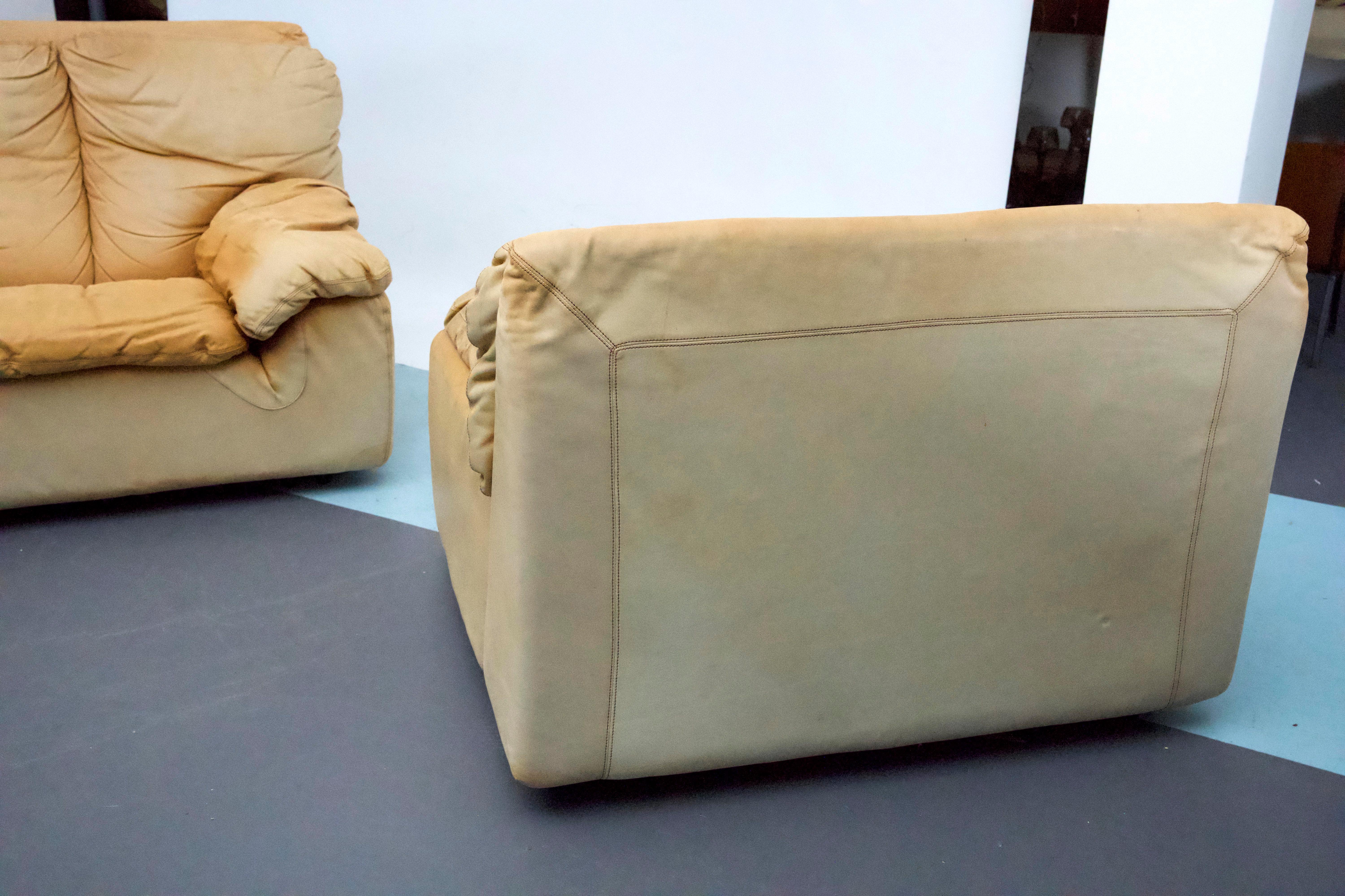 Vintage pair of leather armchairs by Ammannati and Vitelli for Brunati, 1970s For Sale 2