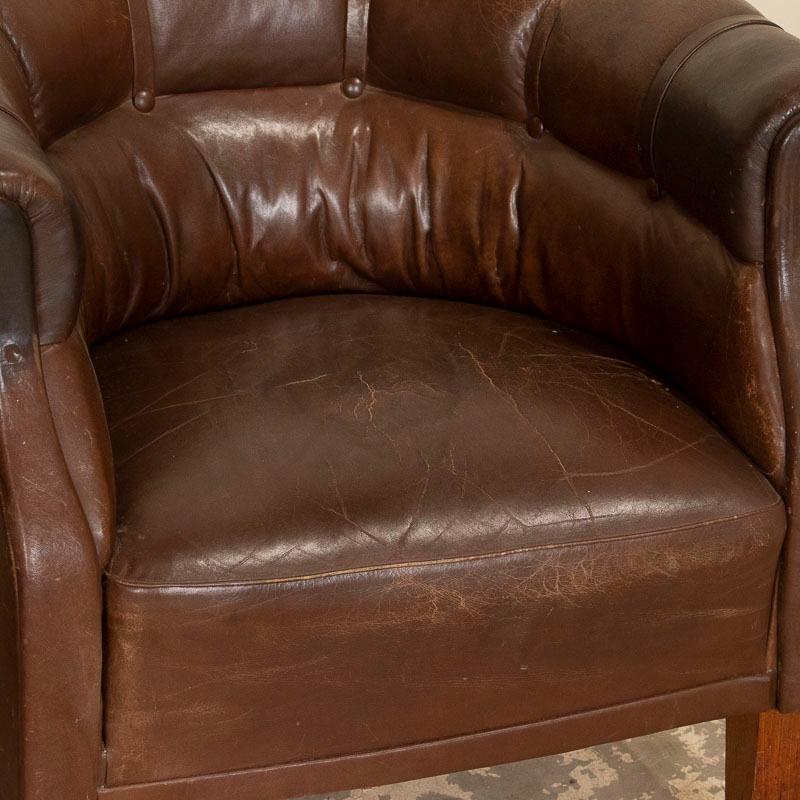 Vintage Pair of Leather Barrel Armchairs Club Chairs, Denmark In Good Condition In Round Top, TX